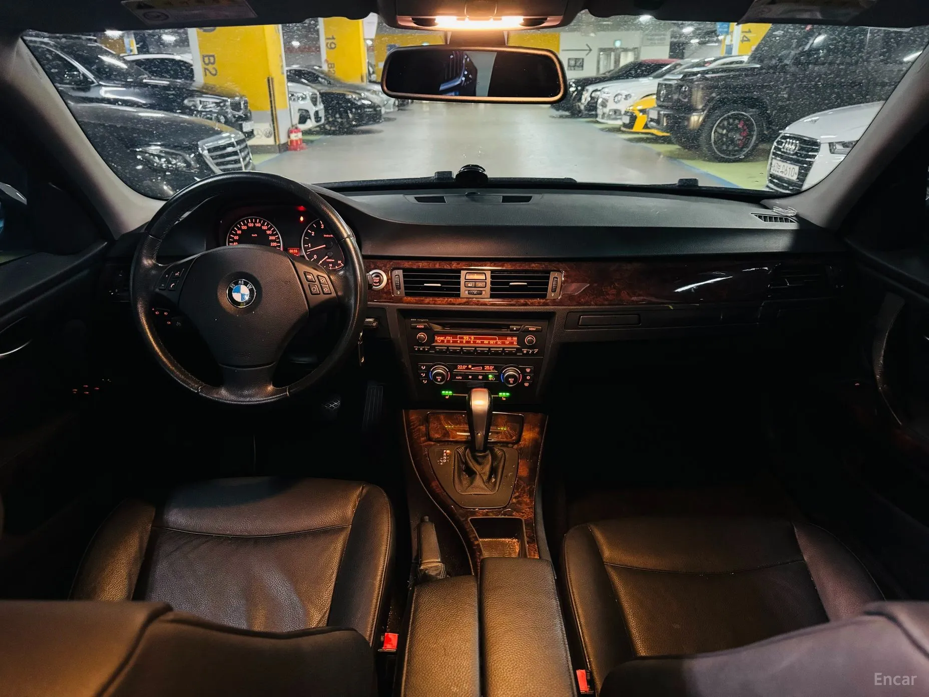 BMW 3 Series (E90) превью 6