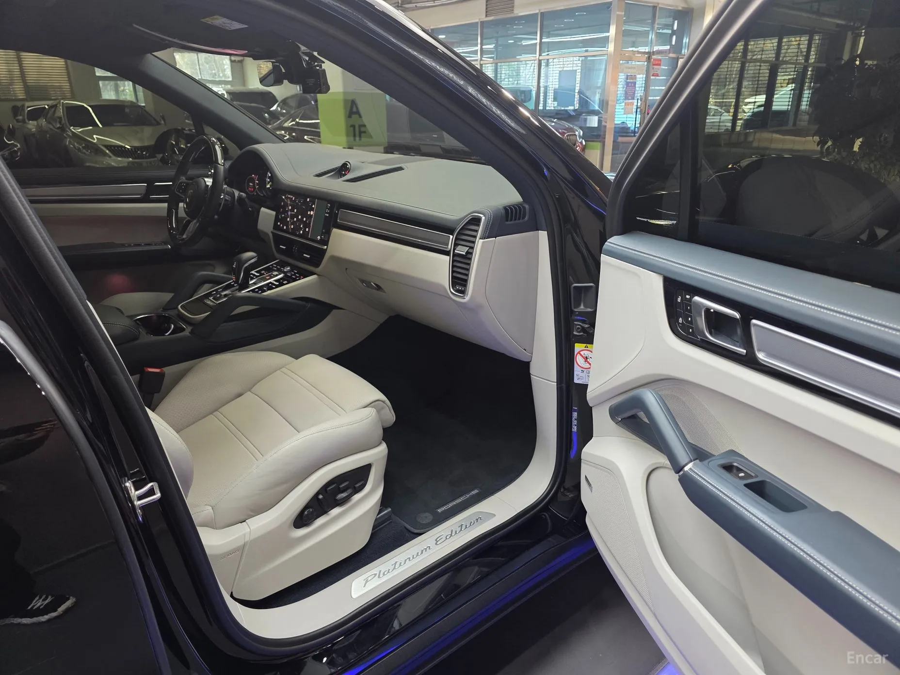Porsche Cayenne (PO536) превью 18