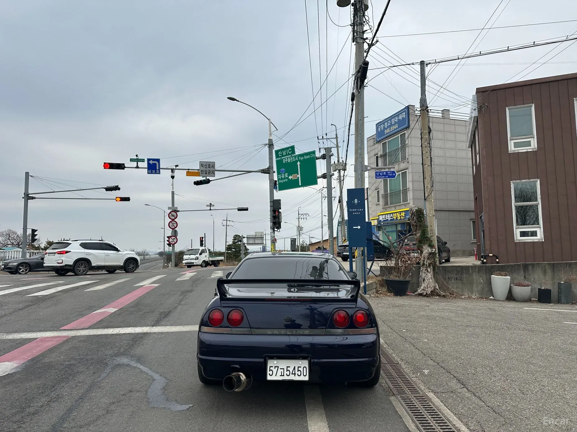 Nissan Skyline превью 4