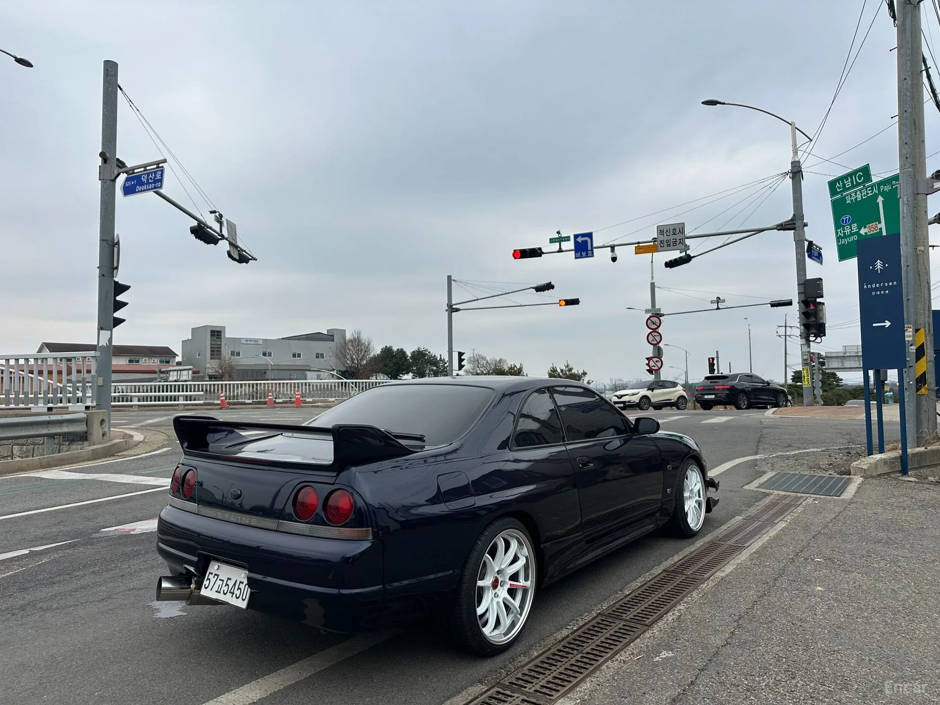 Nissan Skyline превью 5