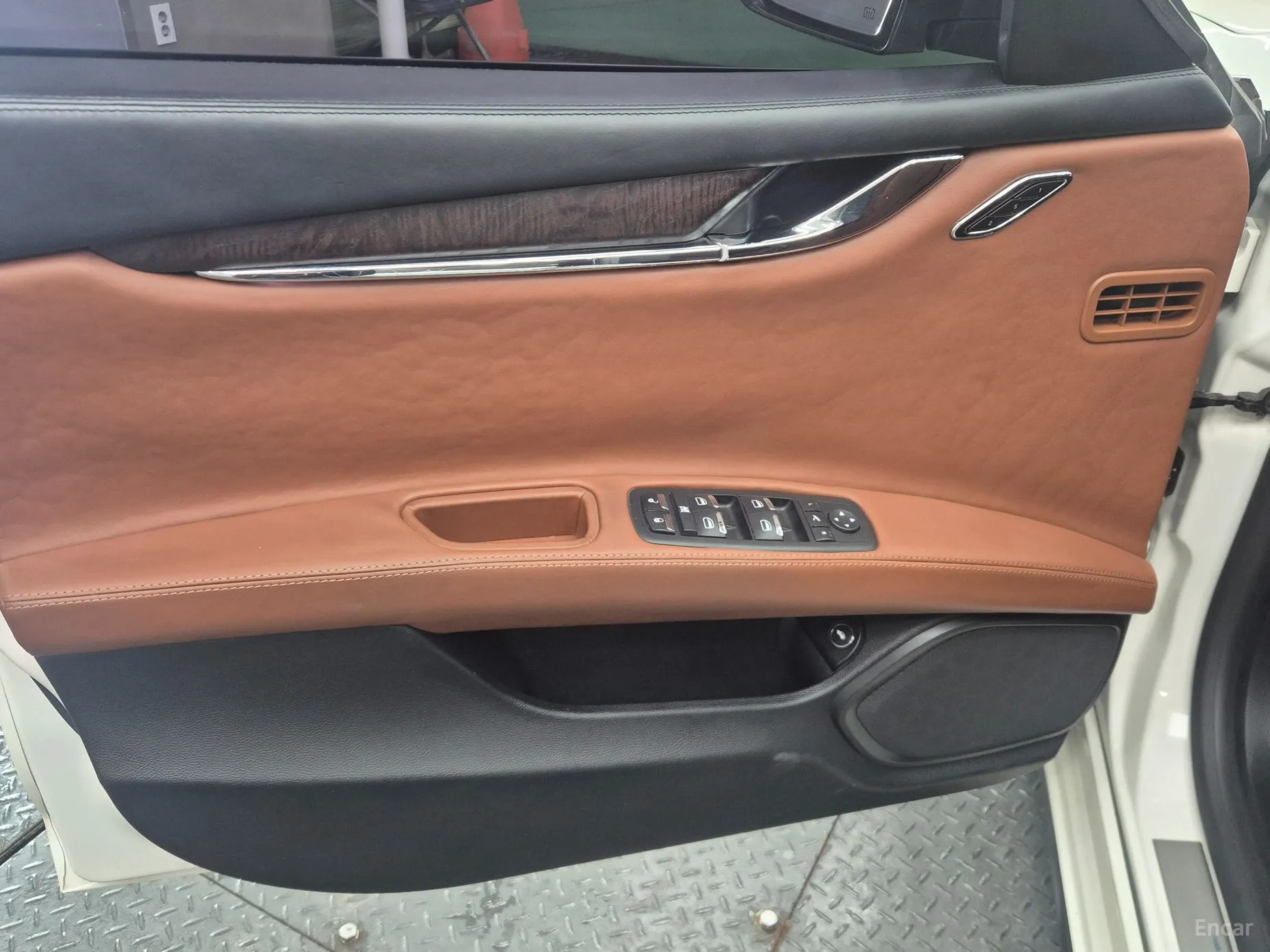Maserati Quattroporte превью 16