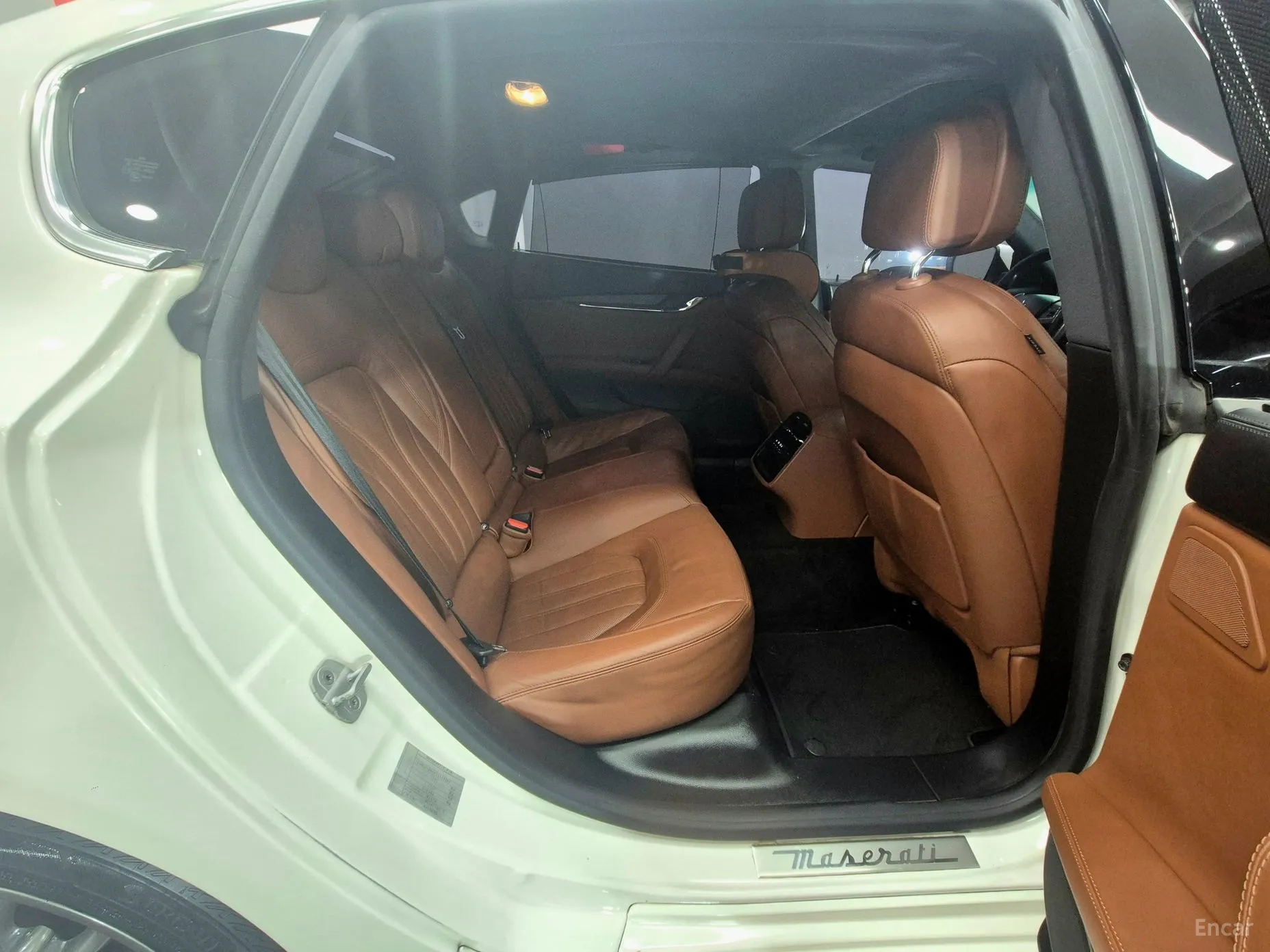 Maserati Quattroporte превью 20
