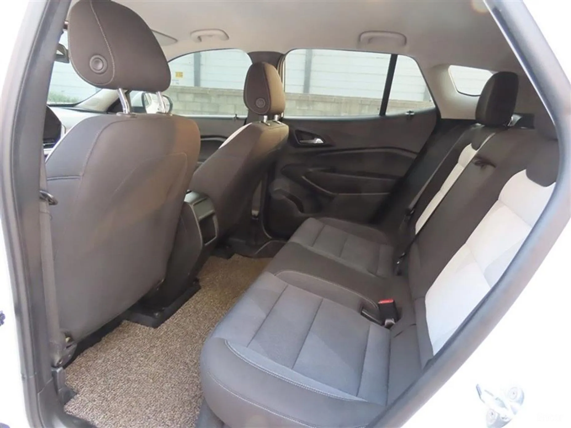 Chevrolet (GM Daewoo) Trax Crossover превью 8