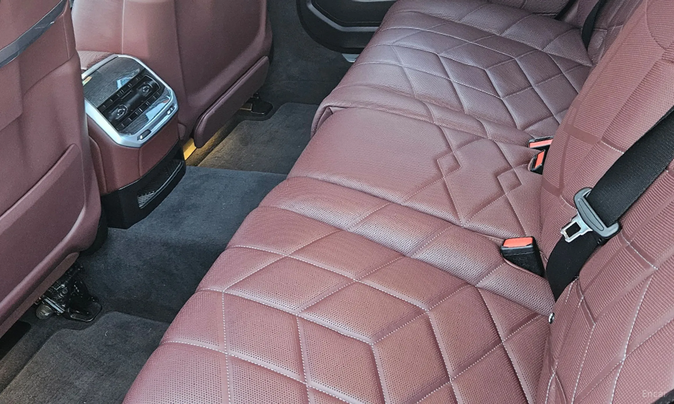 BMW 7 Series (G70) превью 10