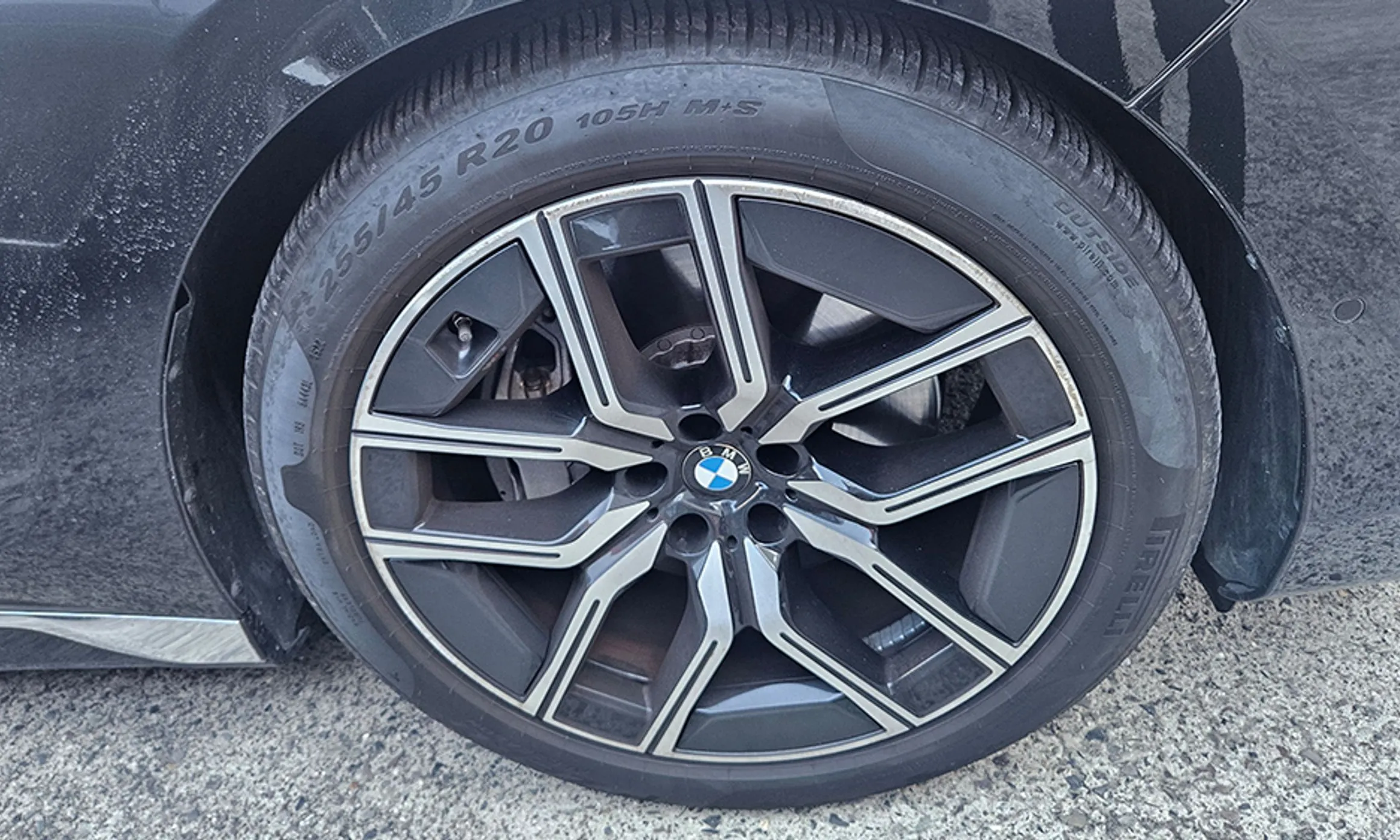 BMW 7 Series (G70) превью 12