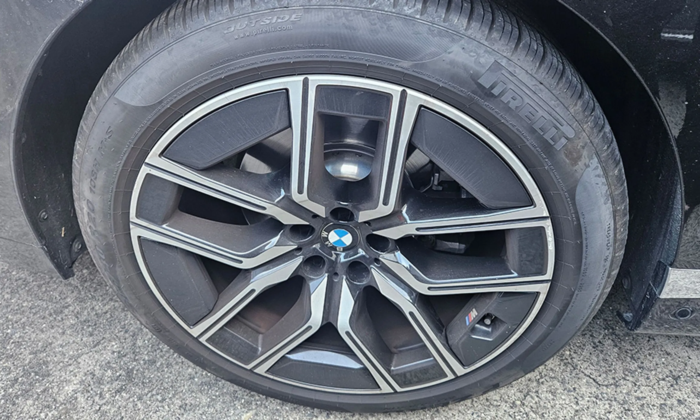 BMW 7 Series (G70) превью 13