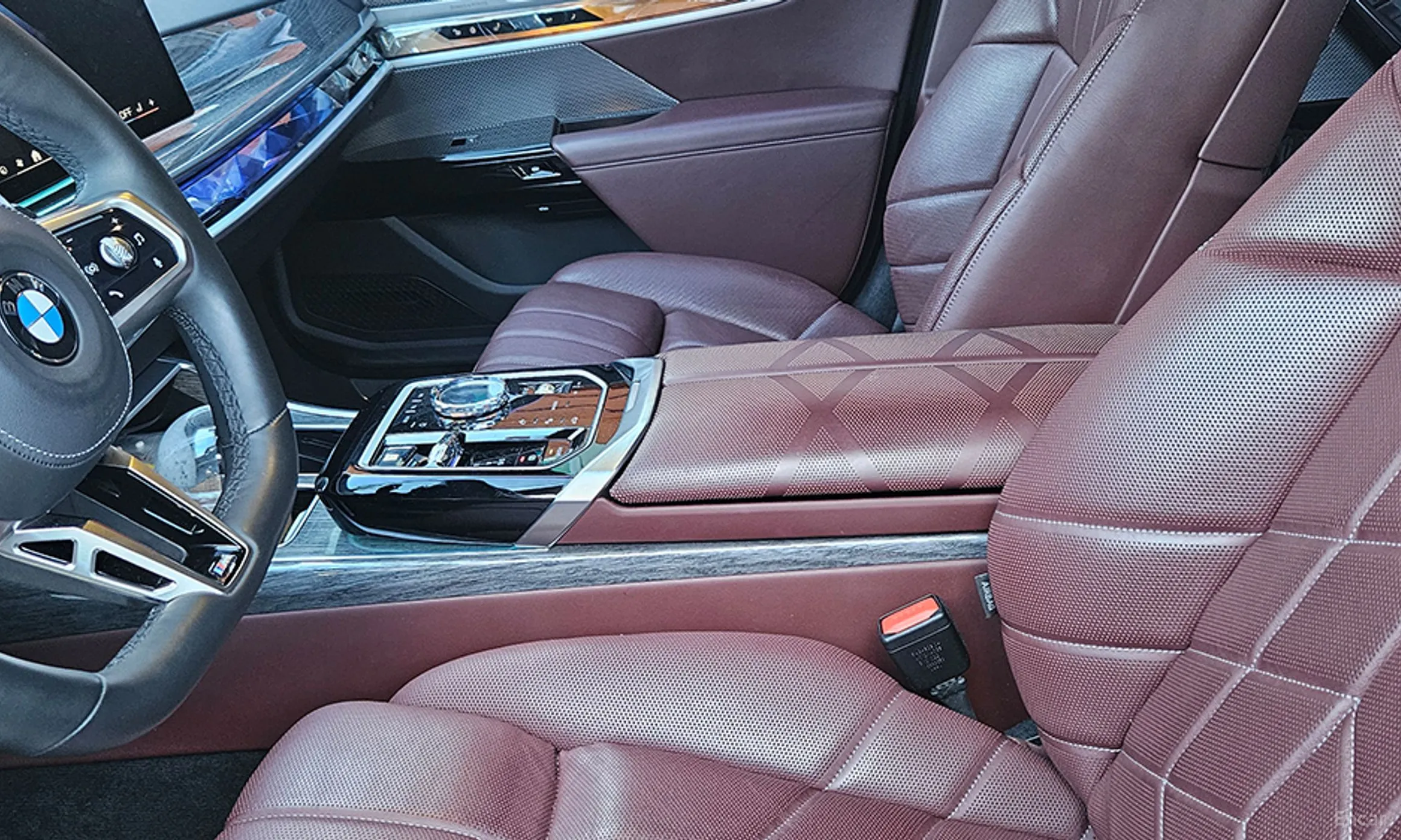 BMW 7 Series (G70) превью 9