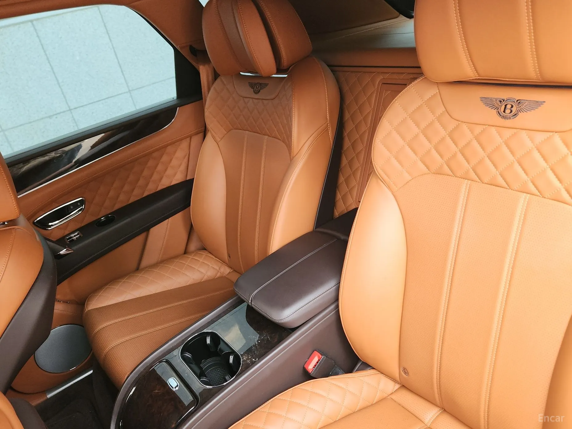 Bentley Bentayga превью 11