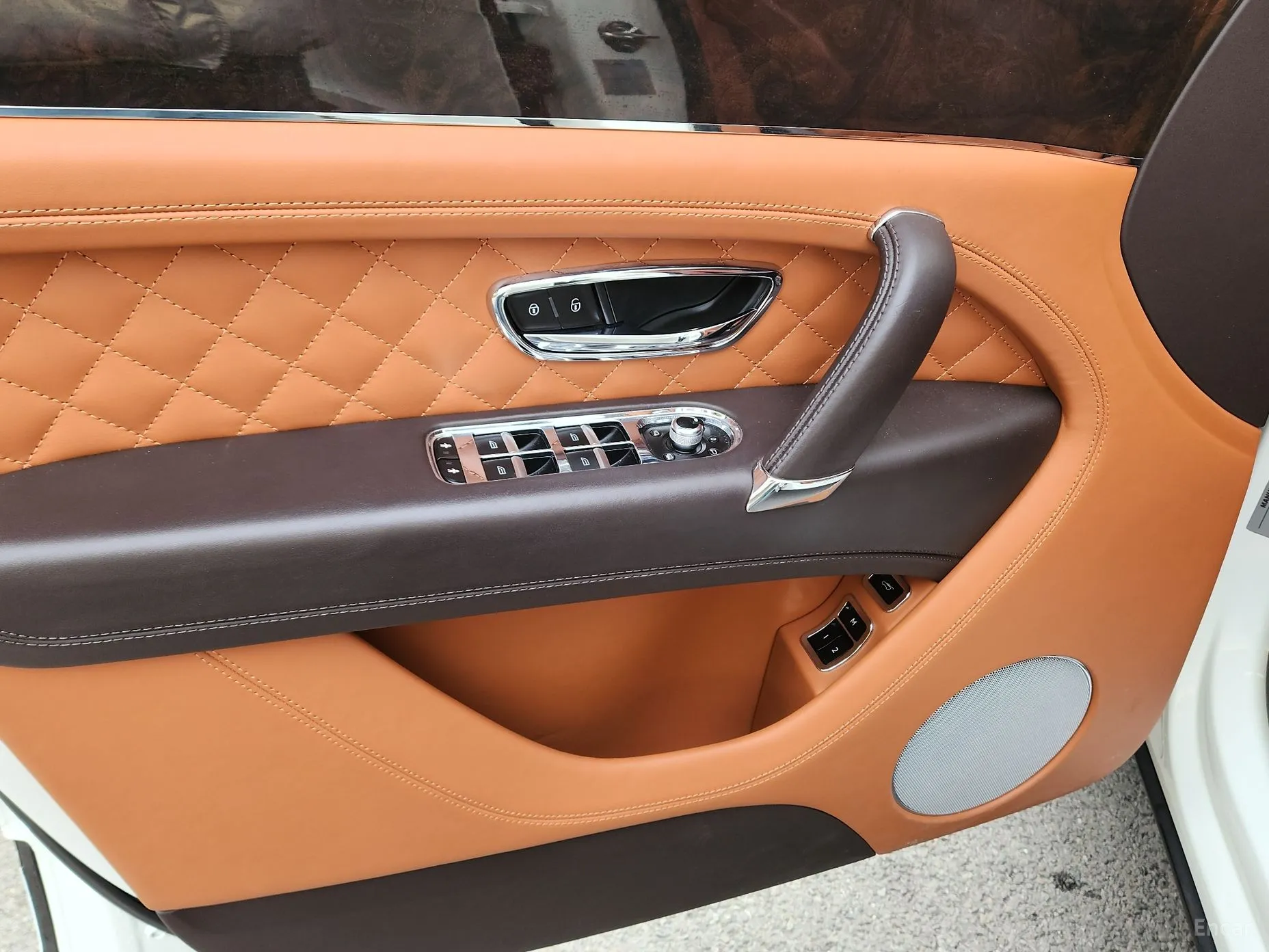 Bentley Bentayga превью 13