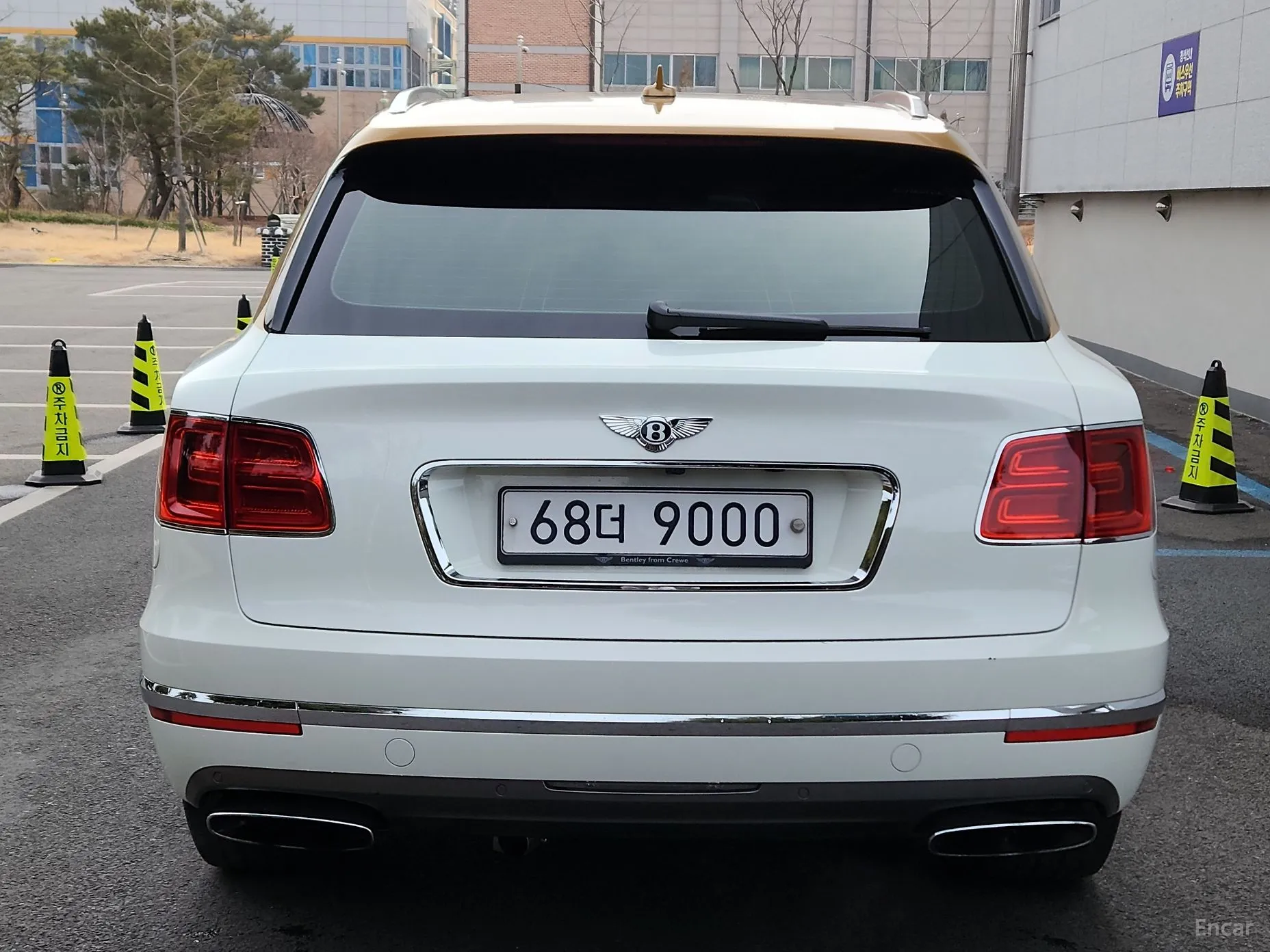 Bentley Bentayga превью 6