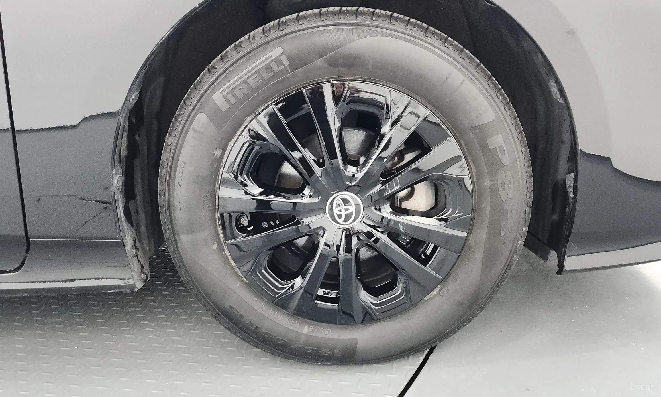 Toyota Prius 4th Generation превью 5