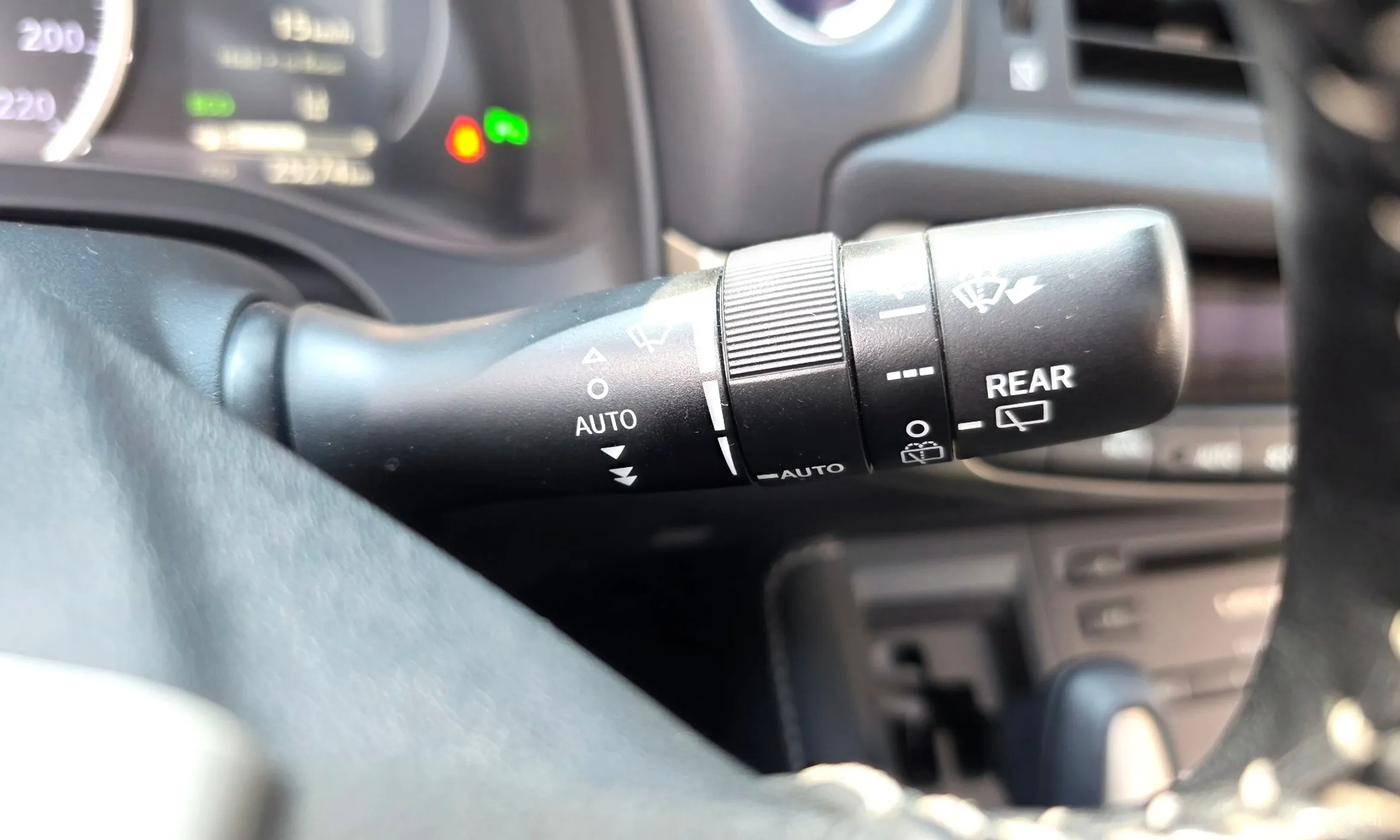 Lexus CT200h превью 18
