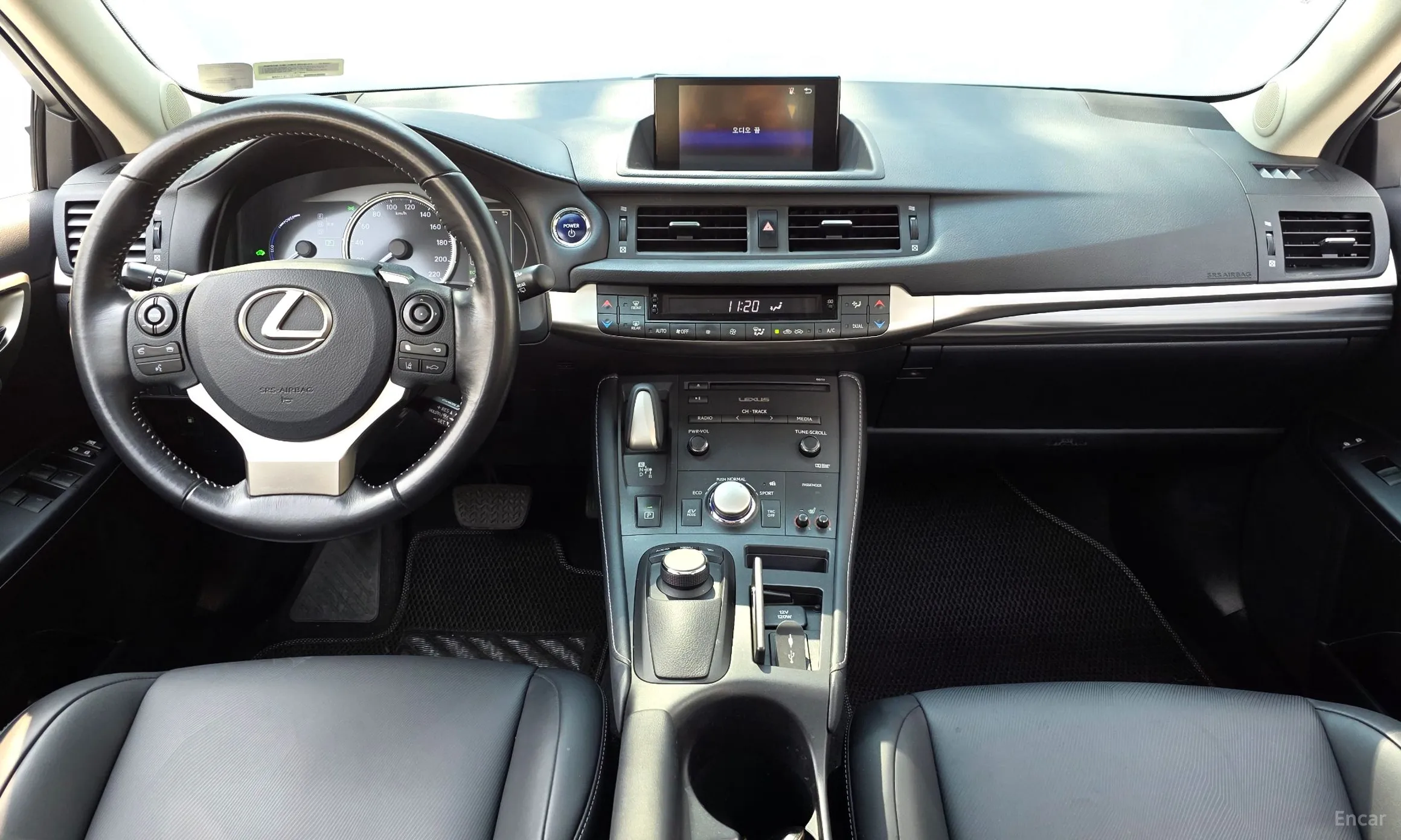Lexus CT200h превью 7