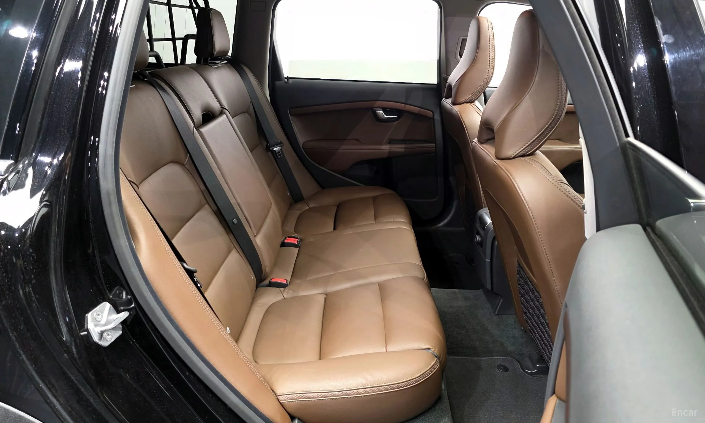 Volvo XC70 превью 12