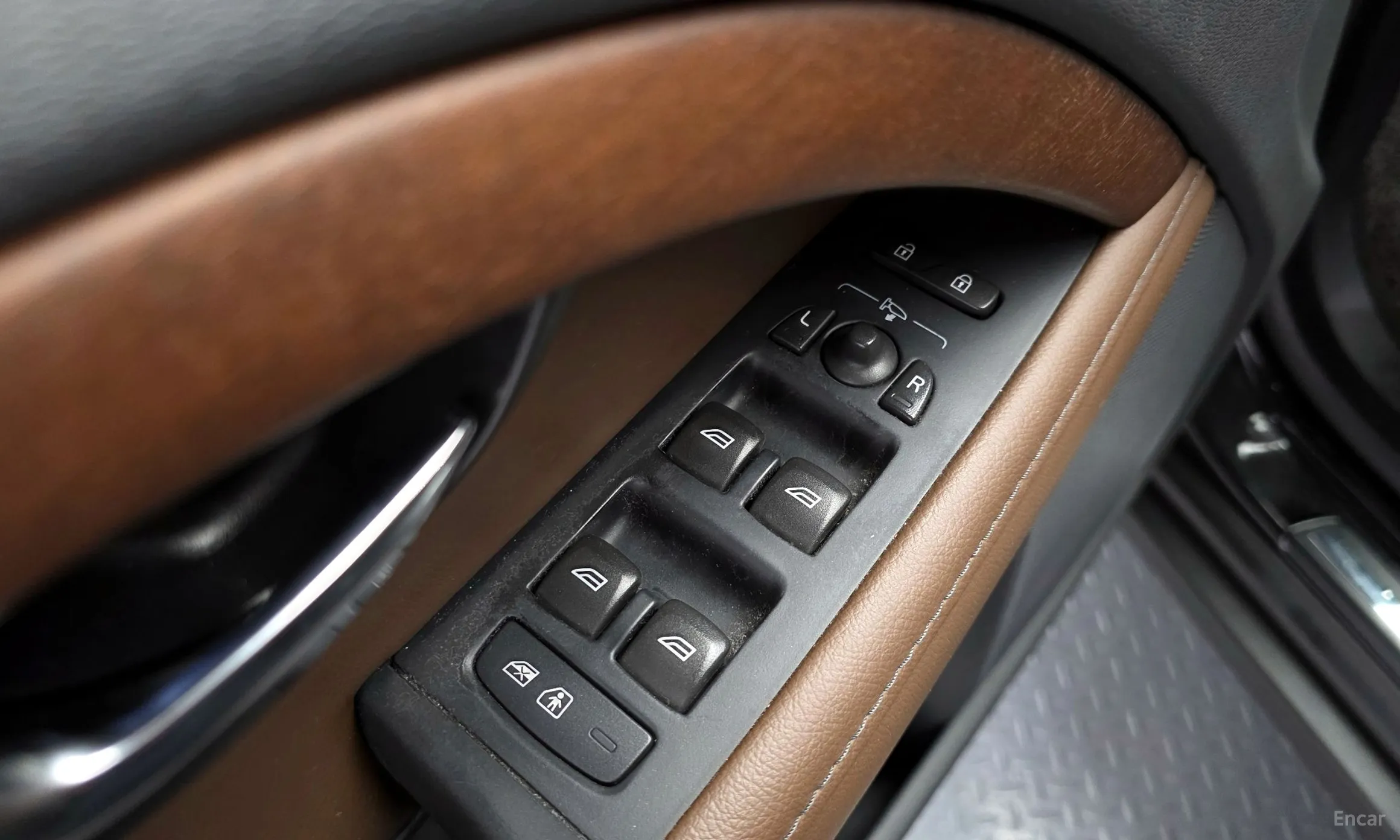Volvo XC70 превью 19