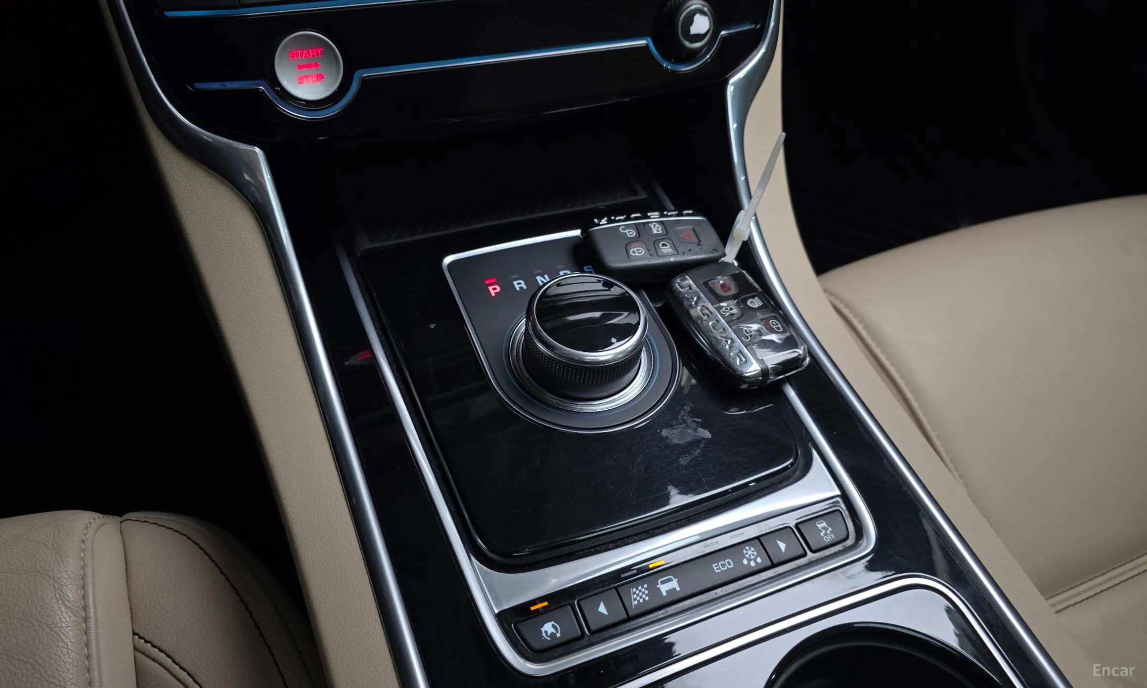 Jaguar XE превью 9
