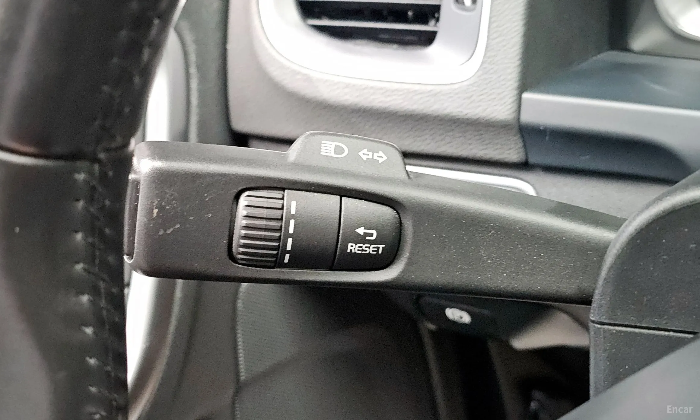 Volvo S60 превью 16