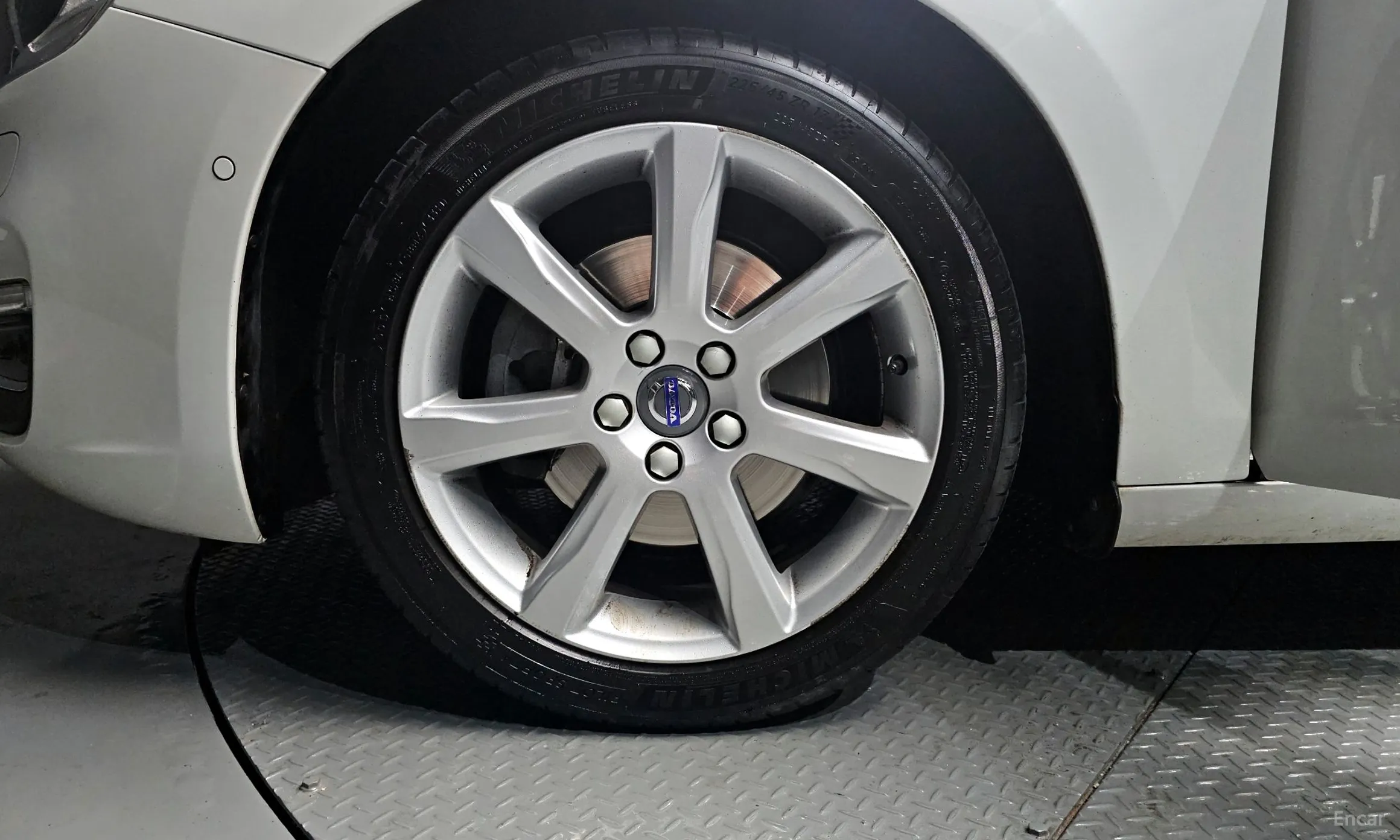 Volvo S60 превью 5