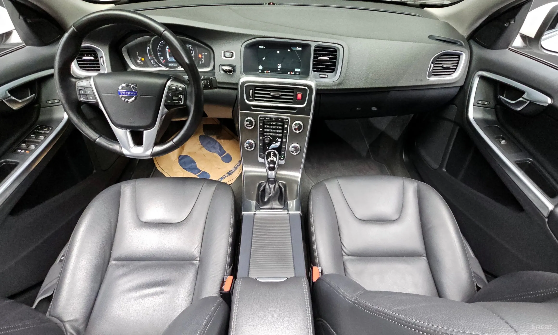 Volvo S60 превью 7