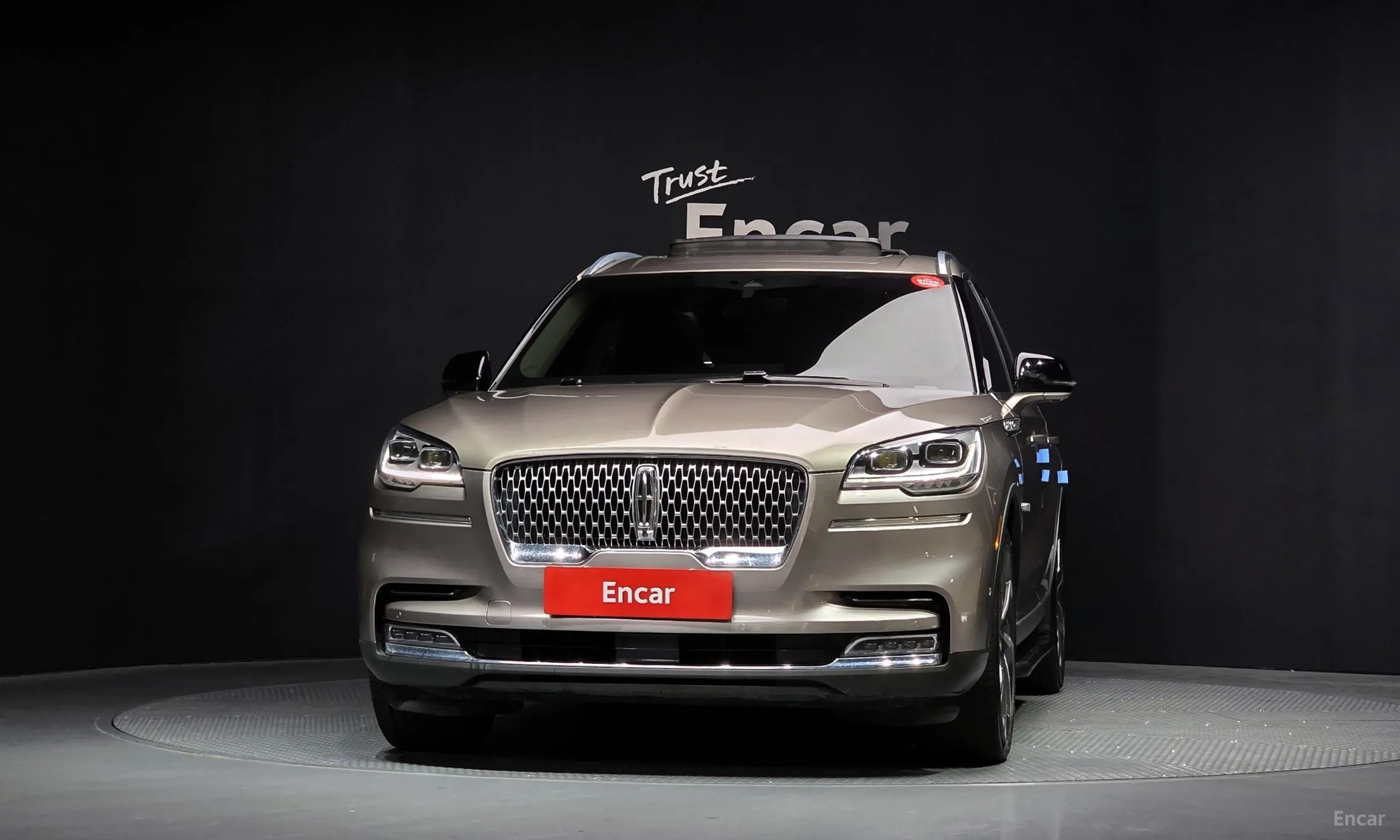 Lincoln Aviator 2nd Generation превью 3