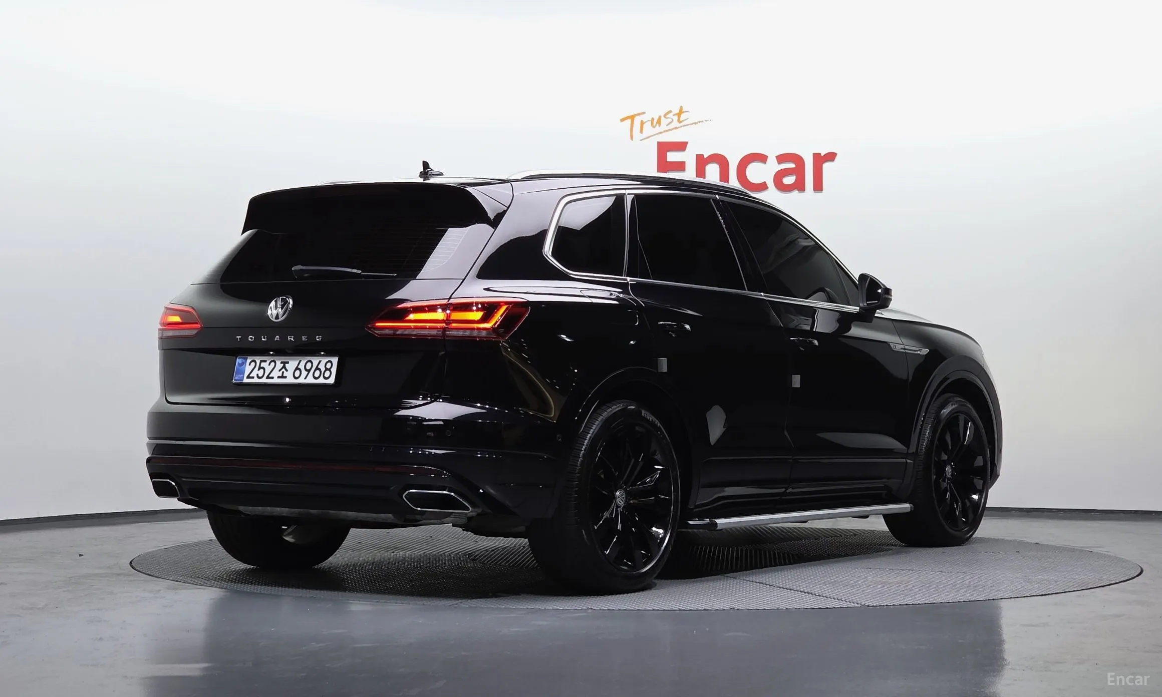 Volkswagen Touareg 3rd Generation превью 2