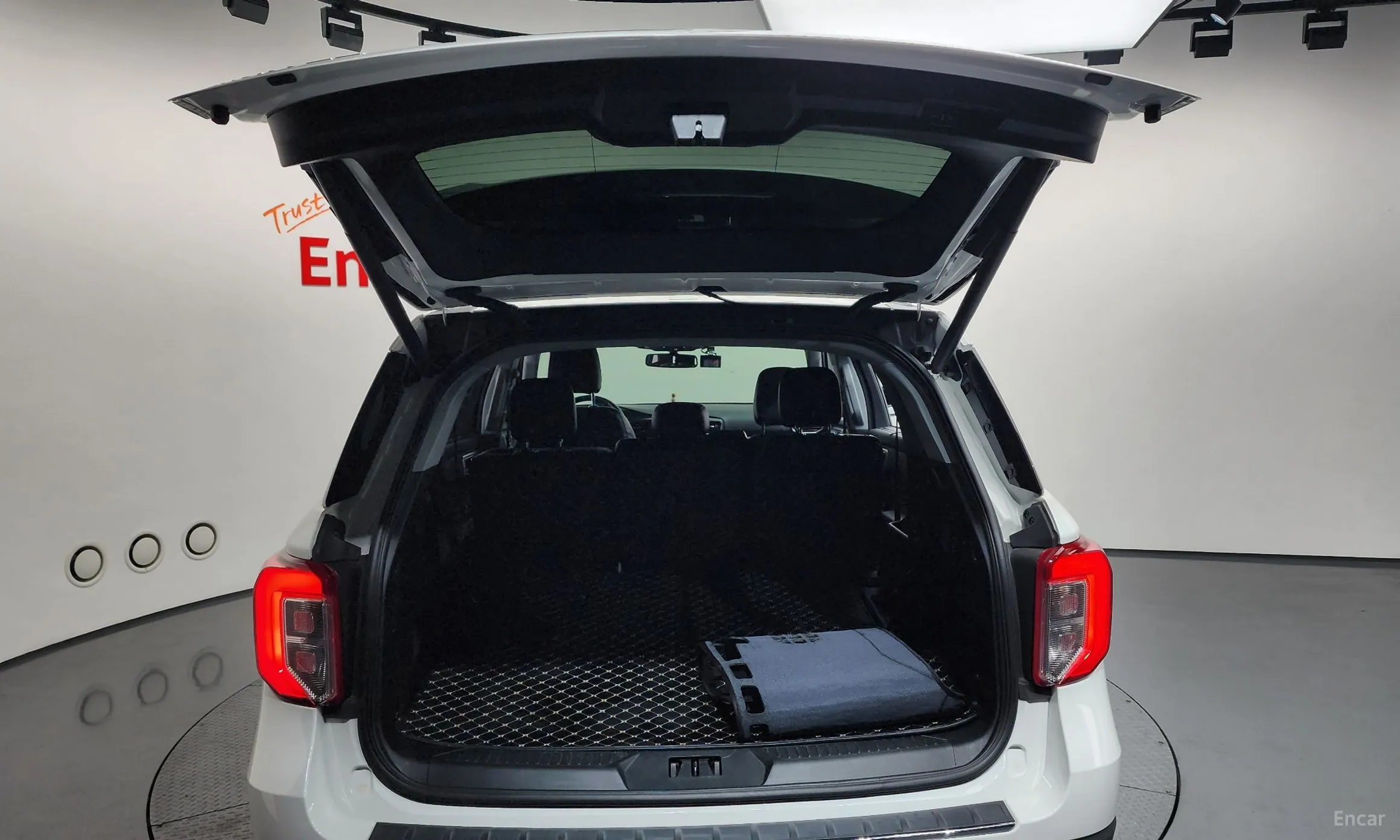 Ford Explorer 6th Generation превью 20