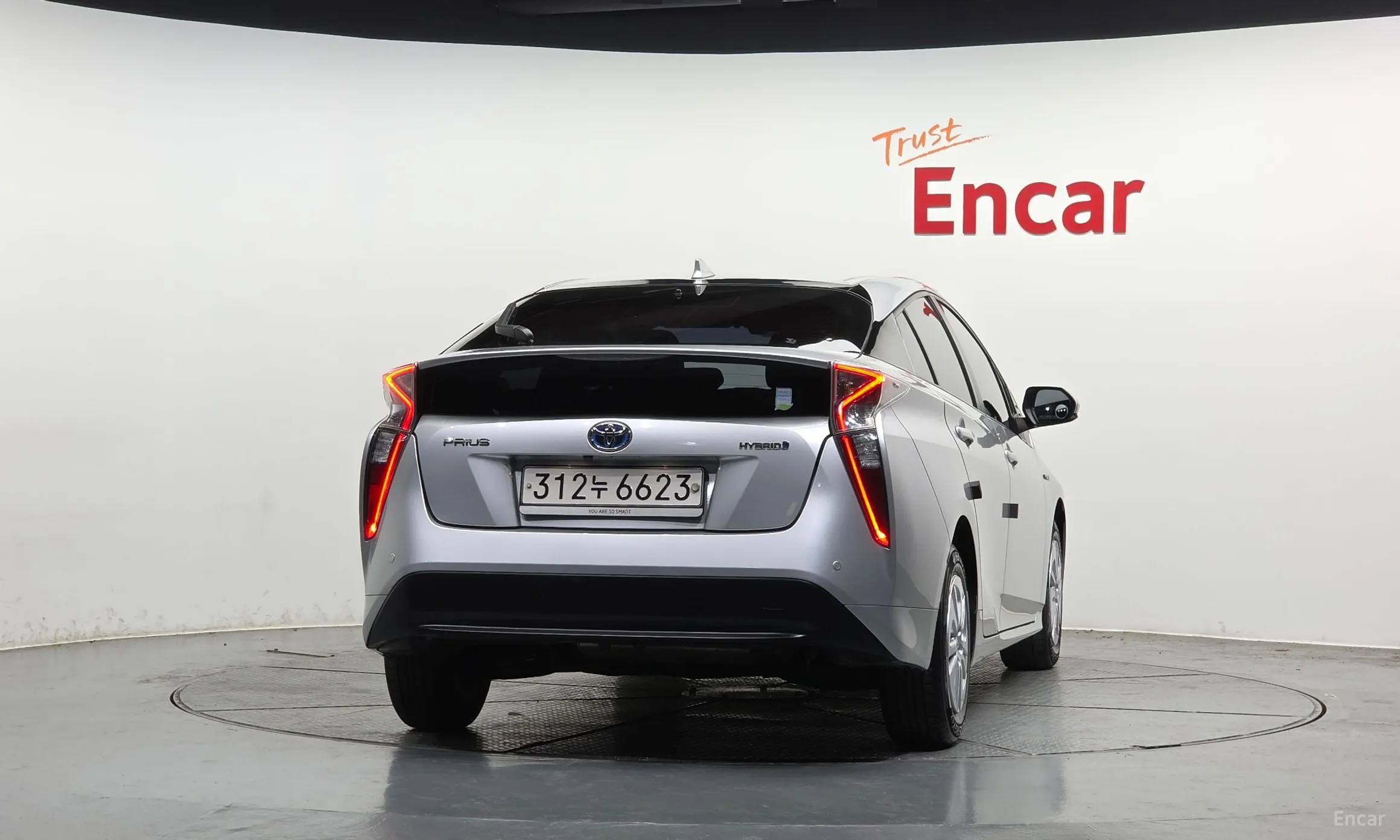 Toyota Prius 4th Generation превью 4