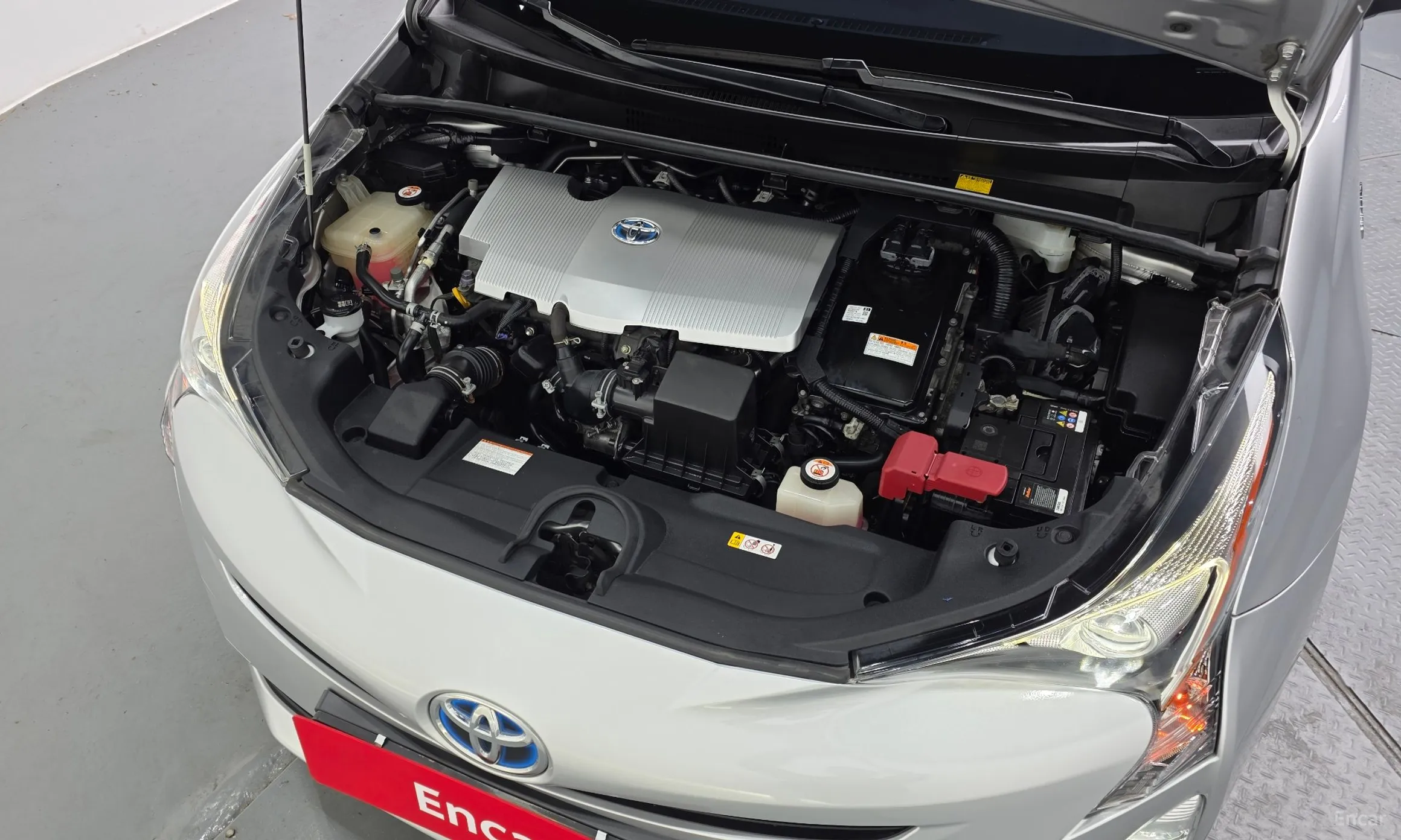 Toyota Prius 4th Generation превью 6