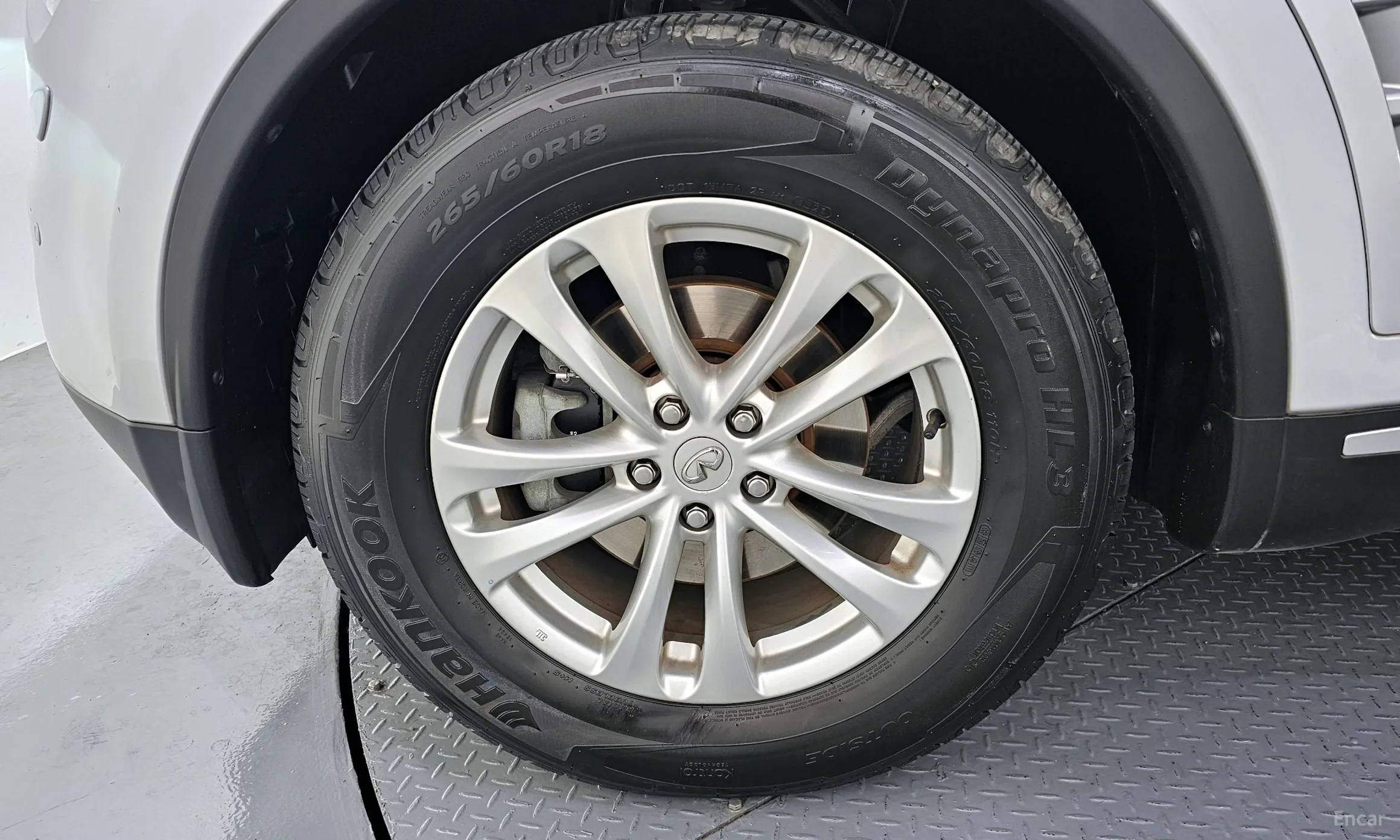 Infiniti FX35 превью 5