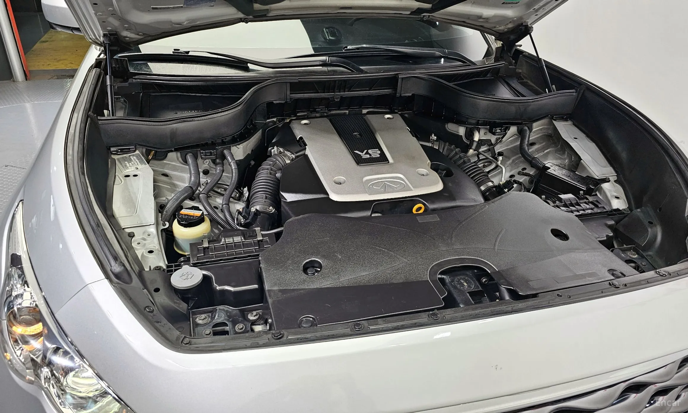 Infiniti FX35 превью 6