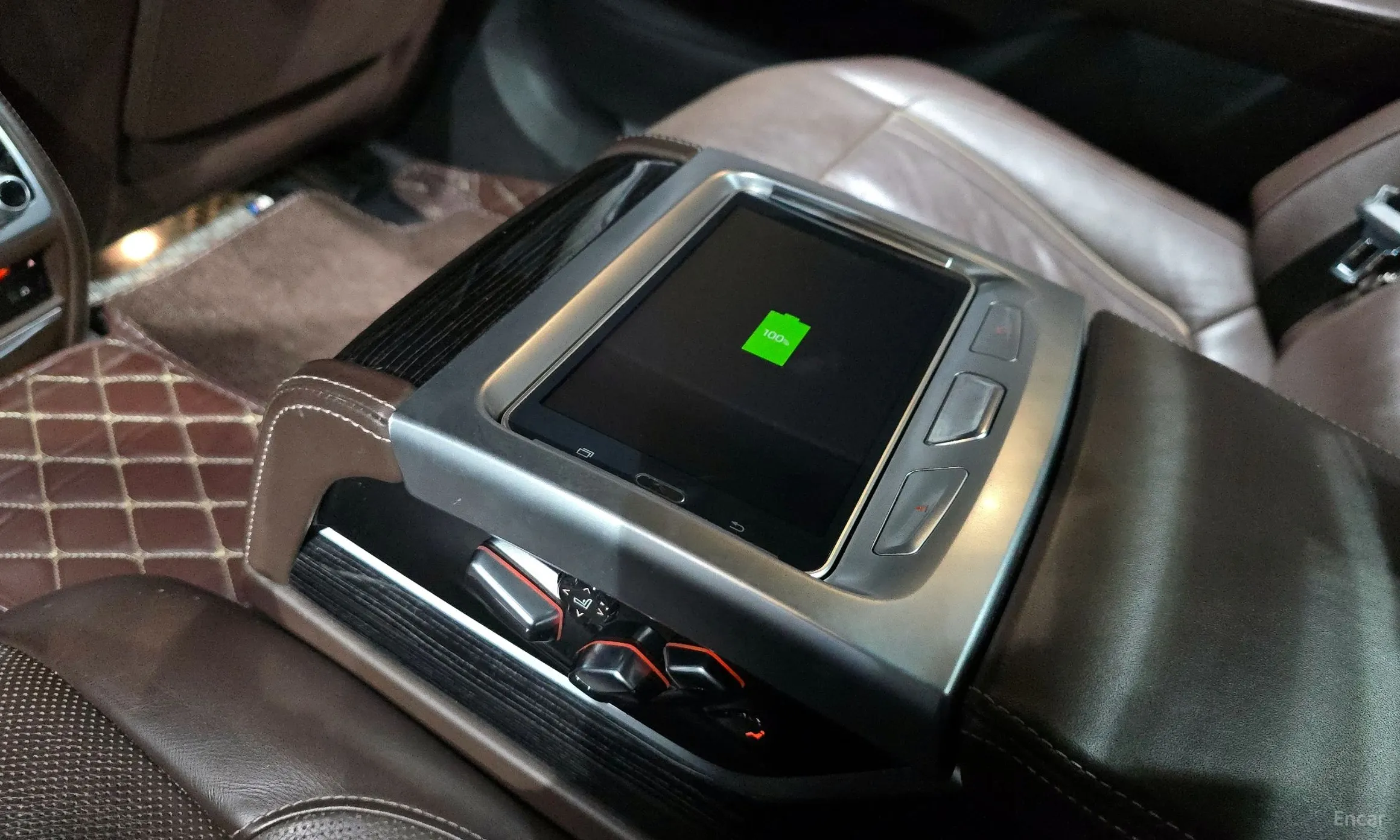 BMW 7 Series (G11) превью 18