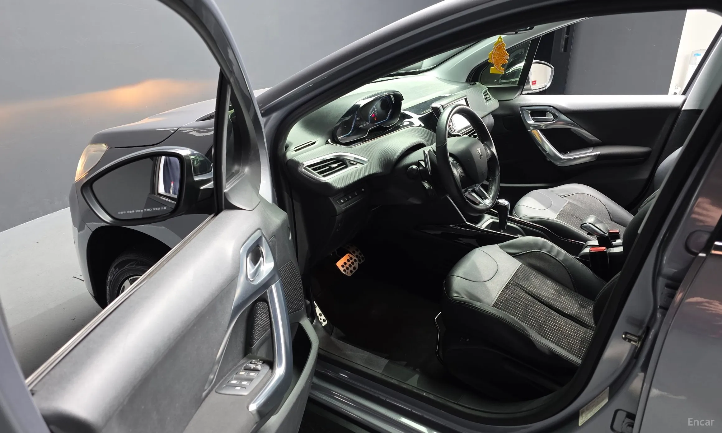 Peugeot 2008. превью 11