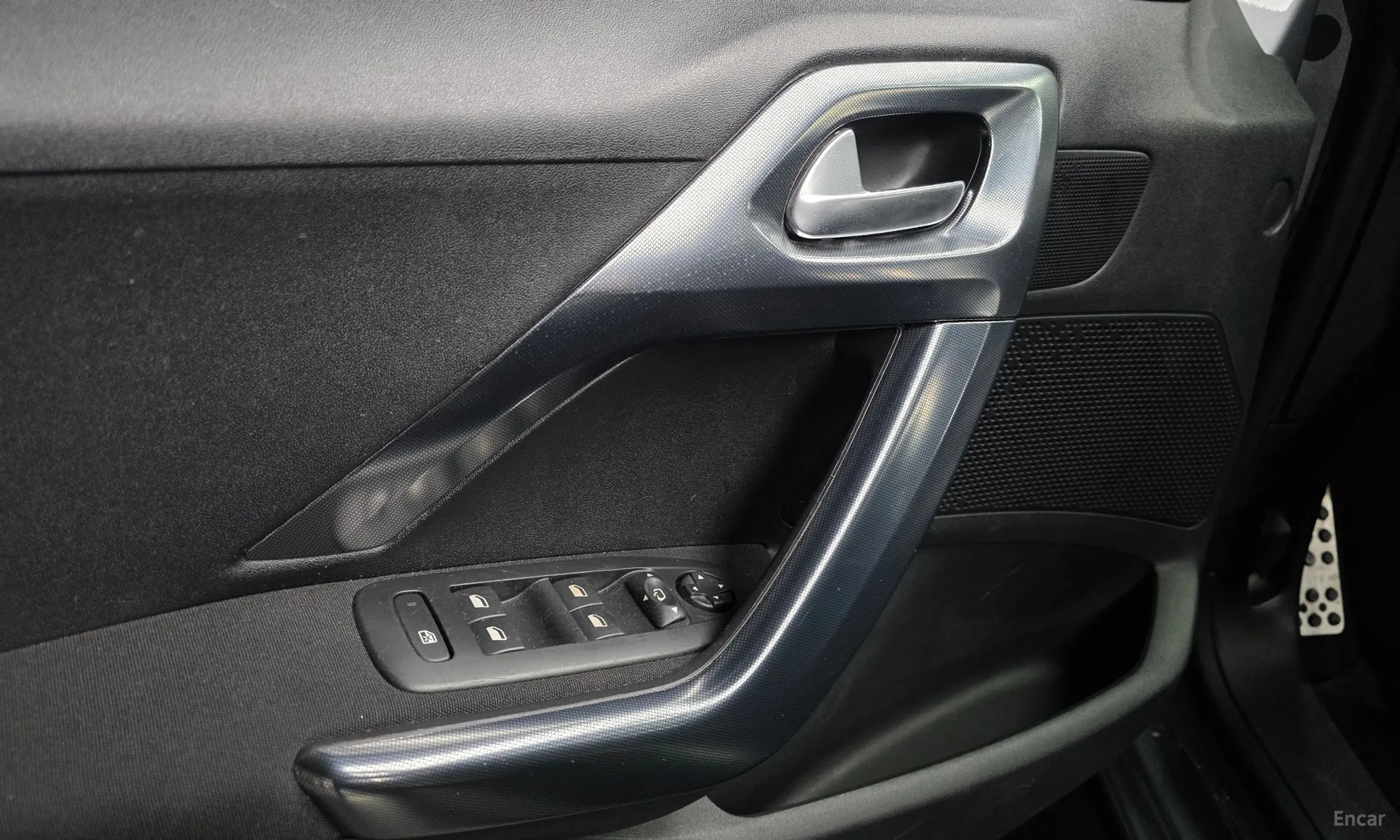 Peugeot 2008. превью 18