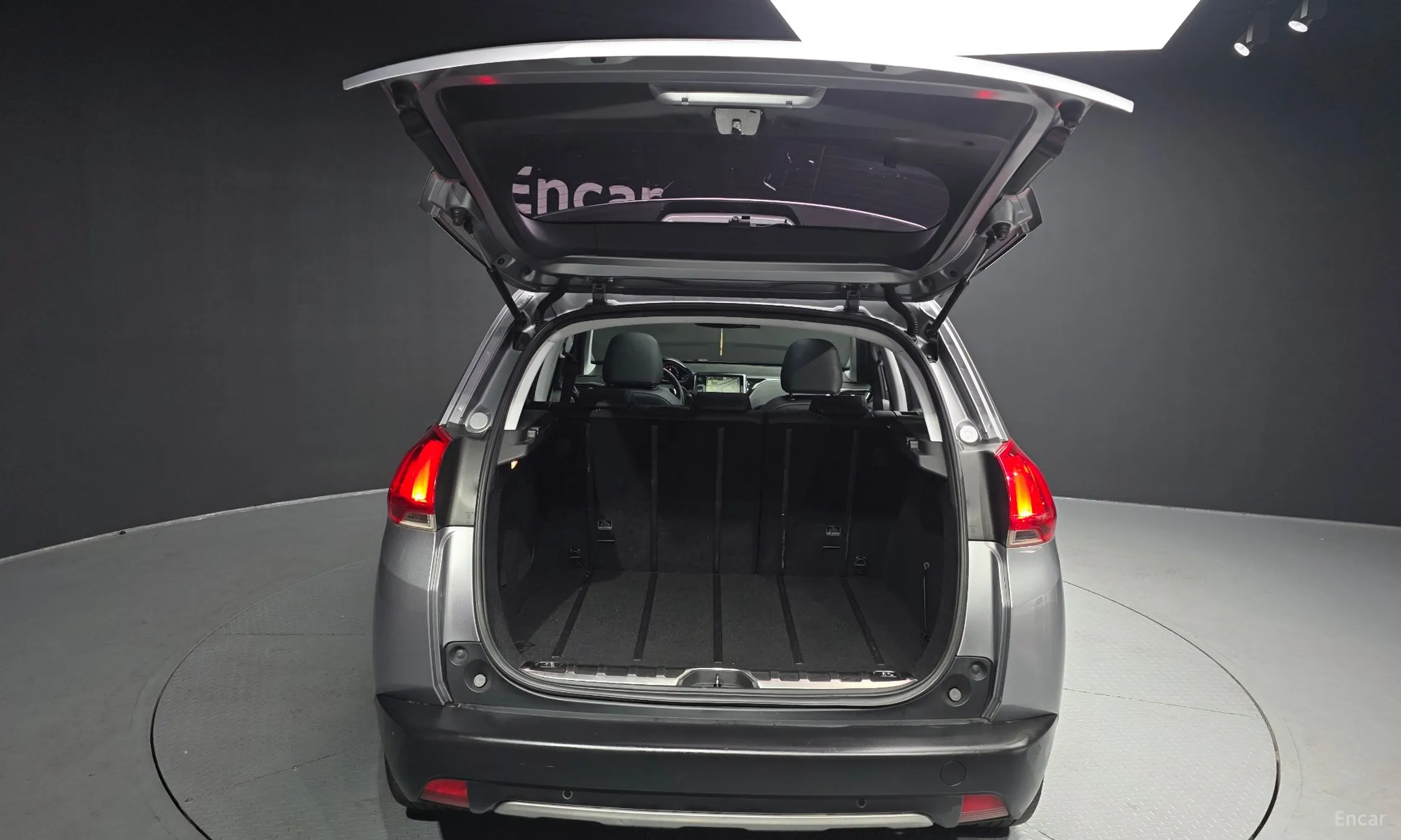 Peugeot 2008. превью 20