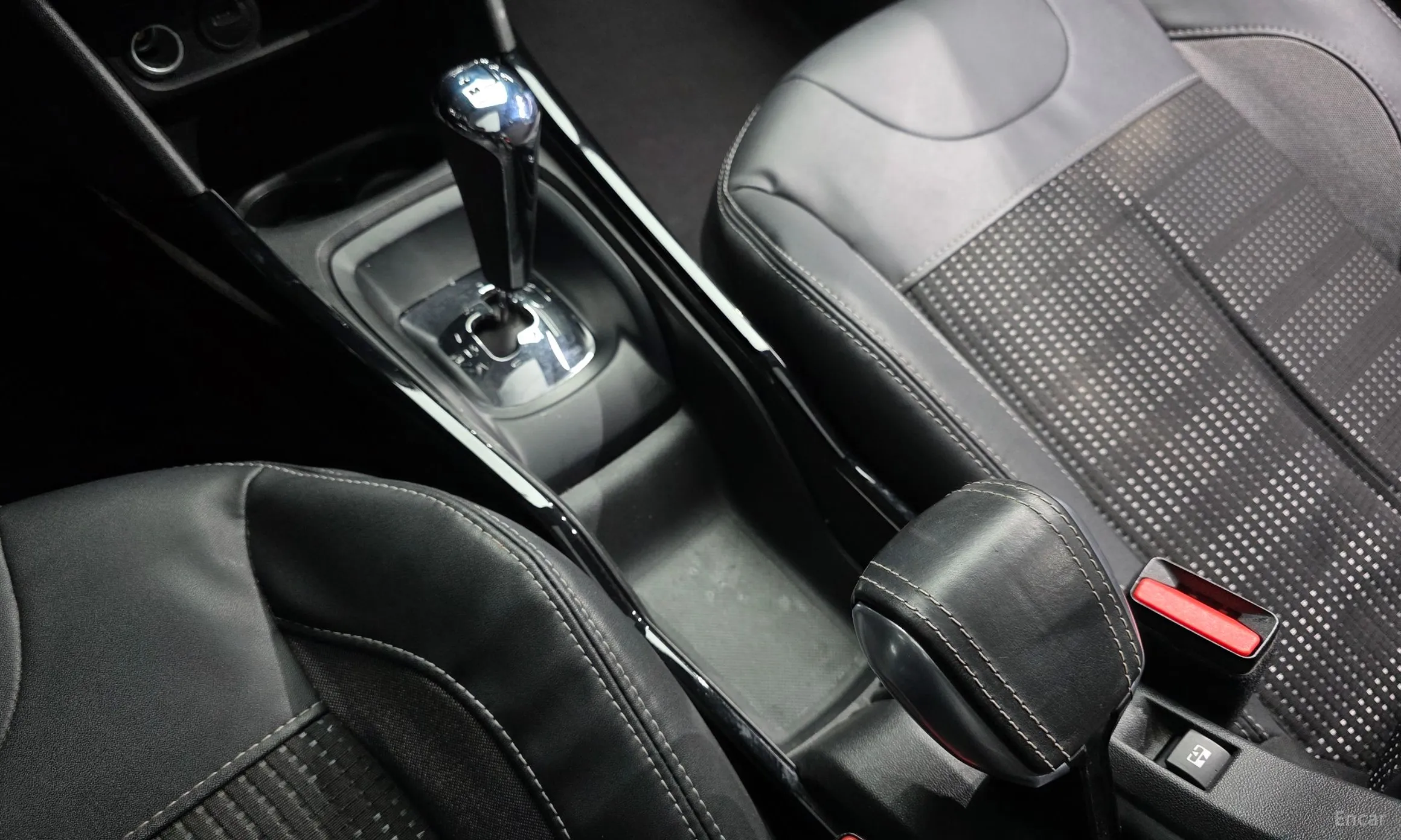 Peugeot 2008. превью 9