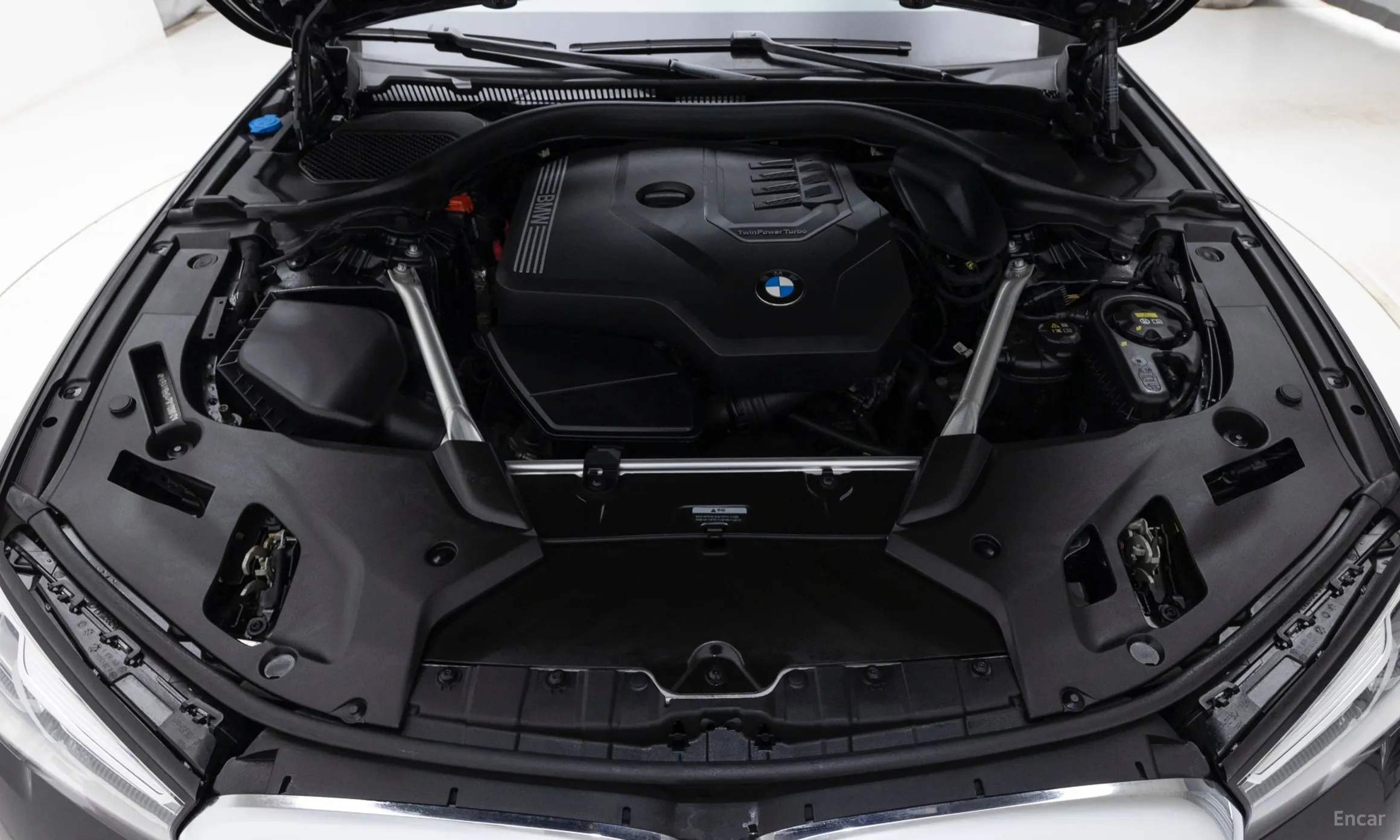 BMW 5 Series (G30) превью 6