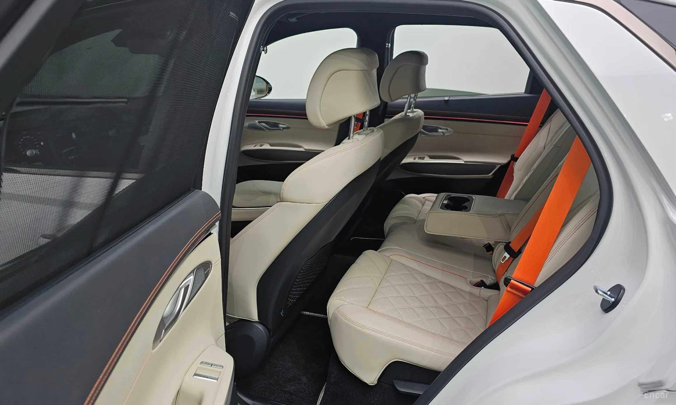Genesis GV70 превью 12