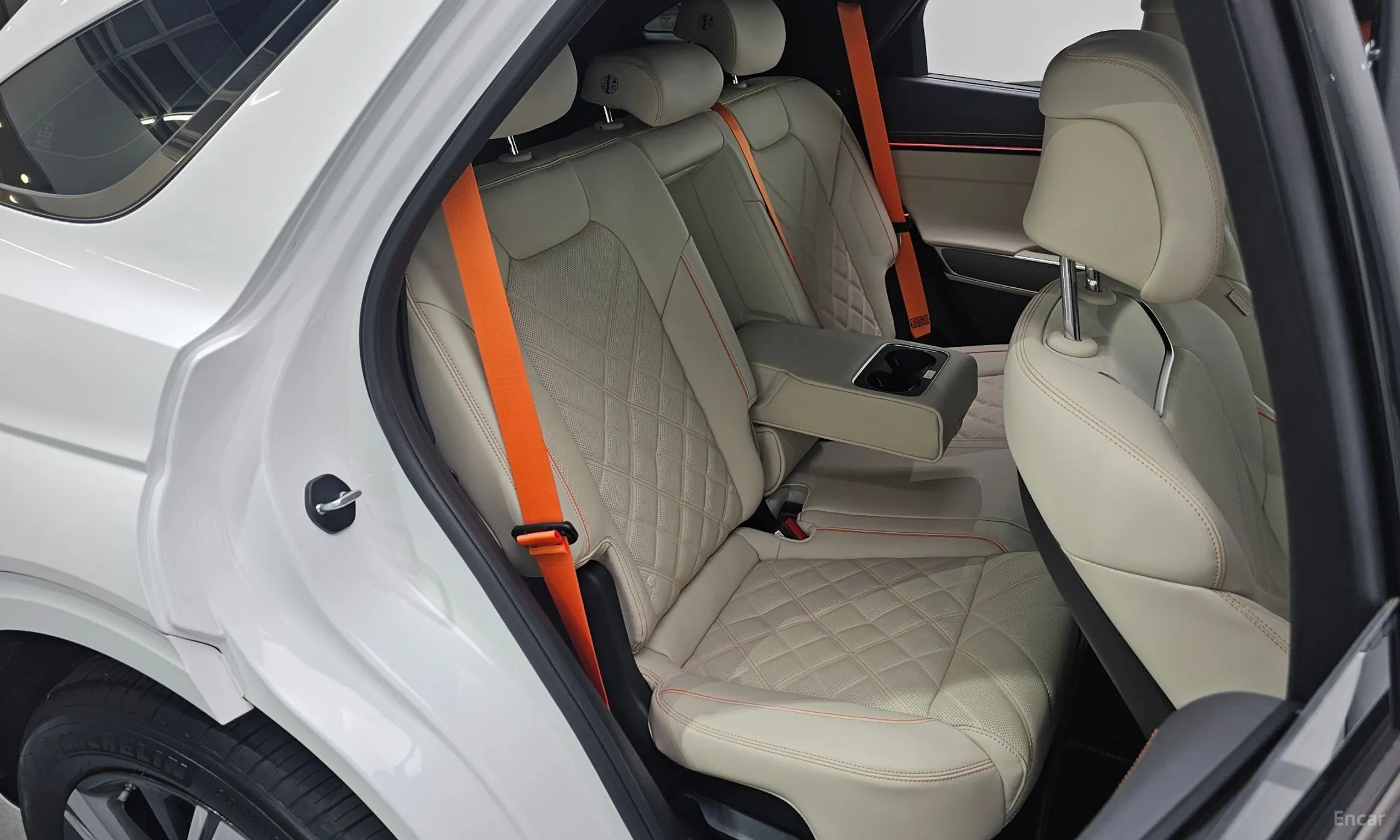 Genesis GV70 превью 13