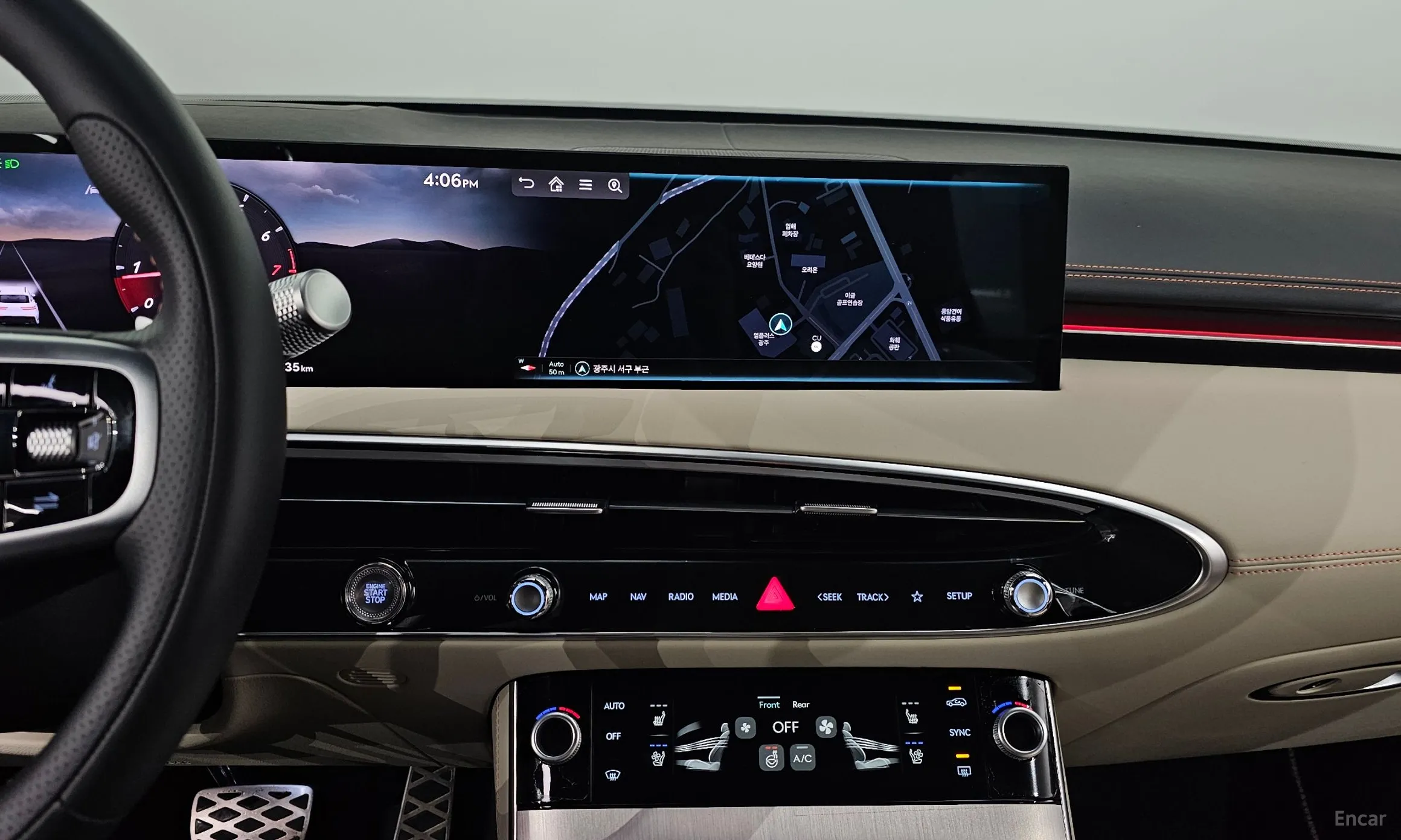 Genesis GV70 превью 15