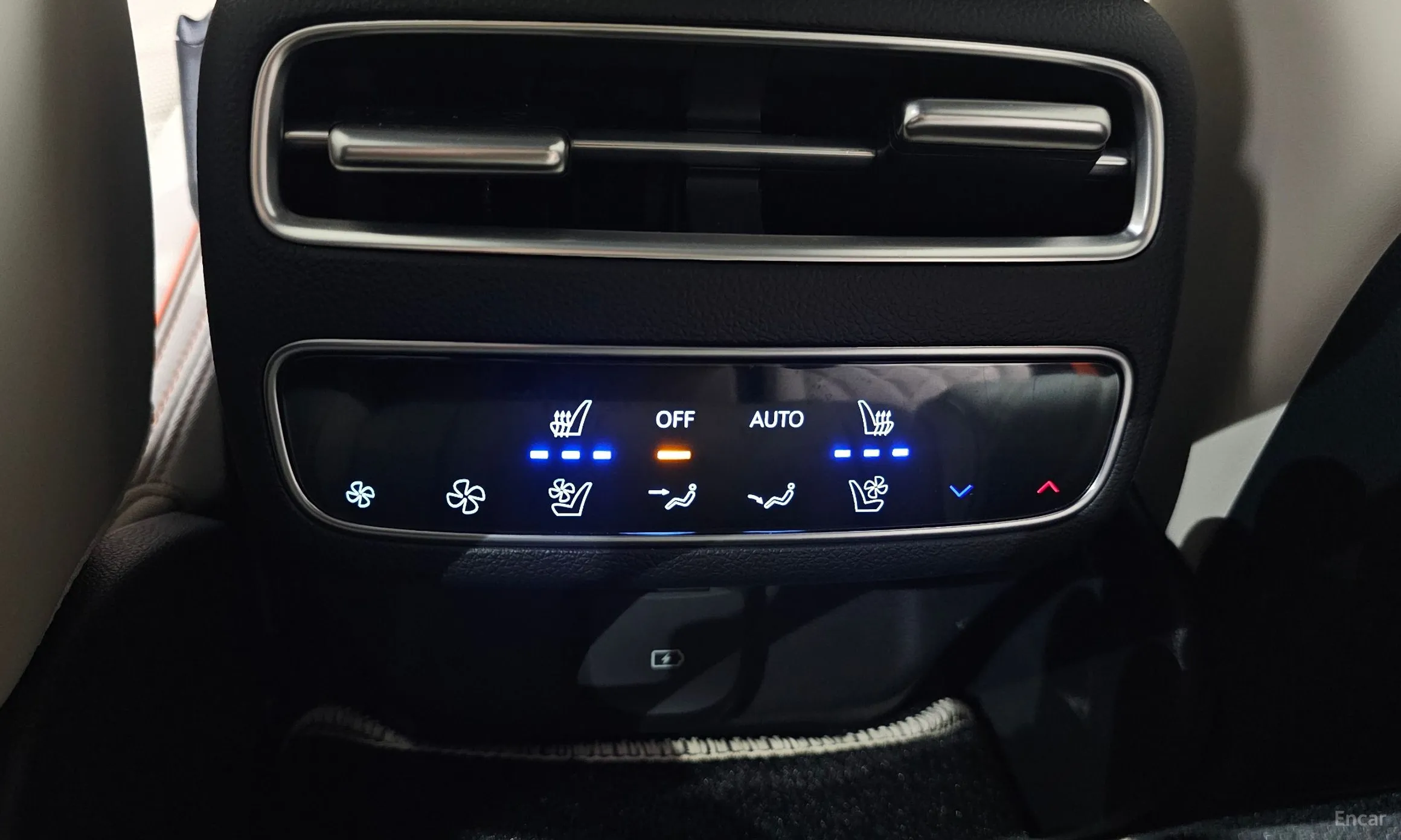 Genesis GV70 превью 19