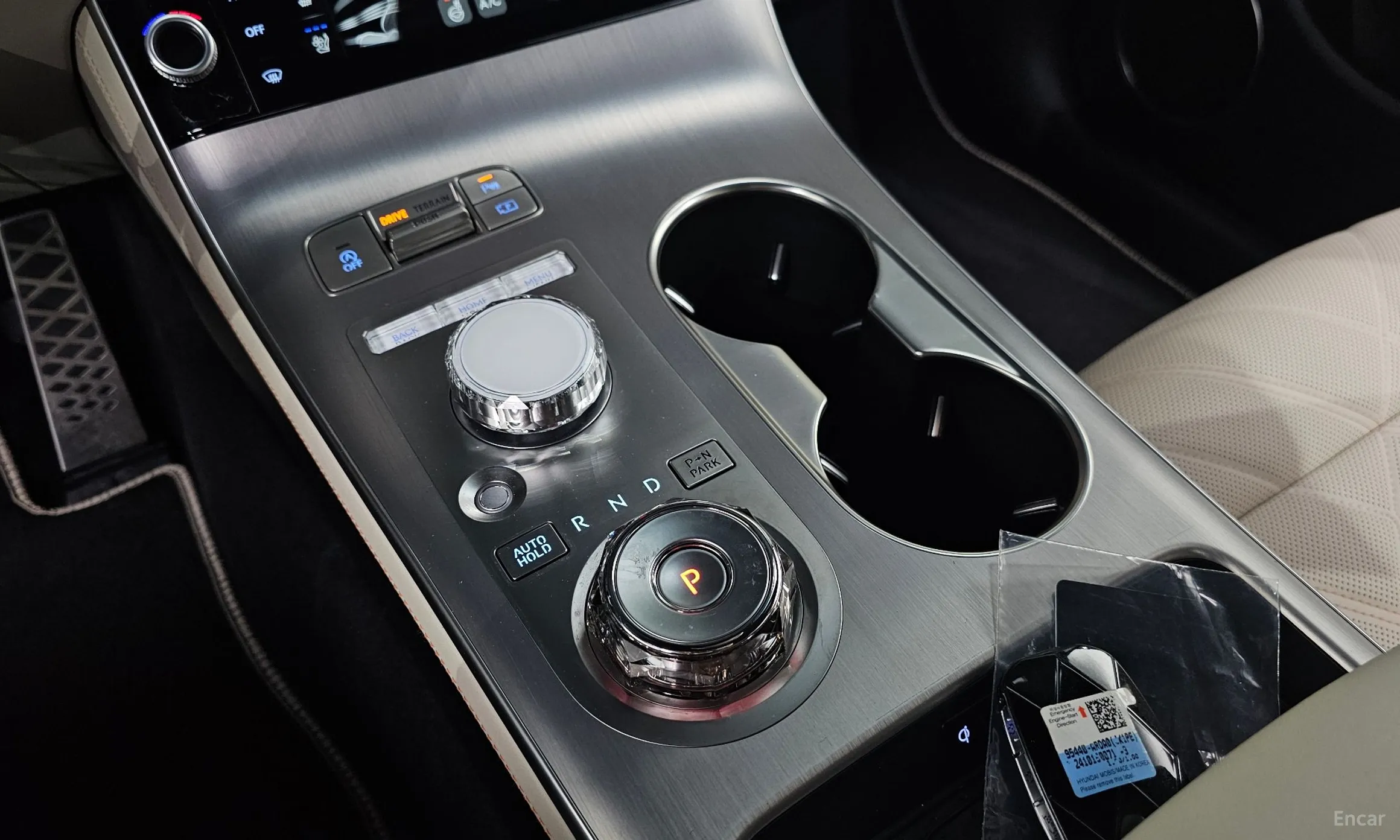 Genesis GV70 превью 9