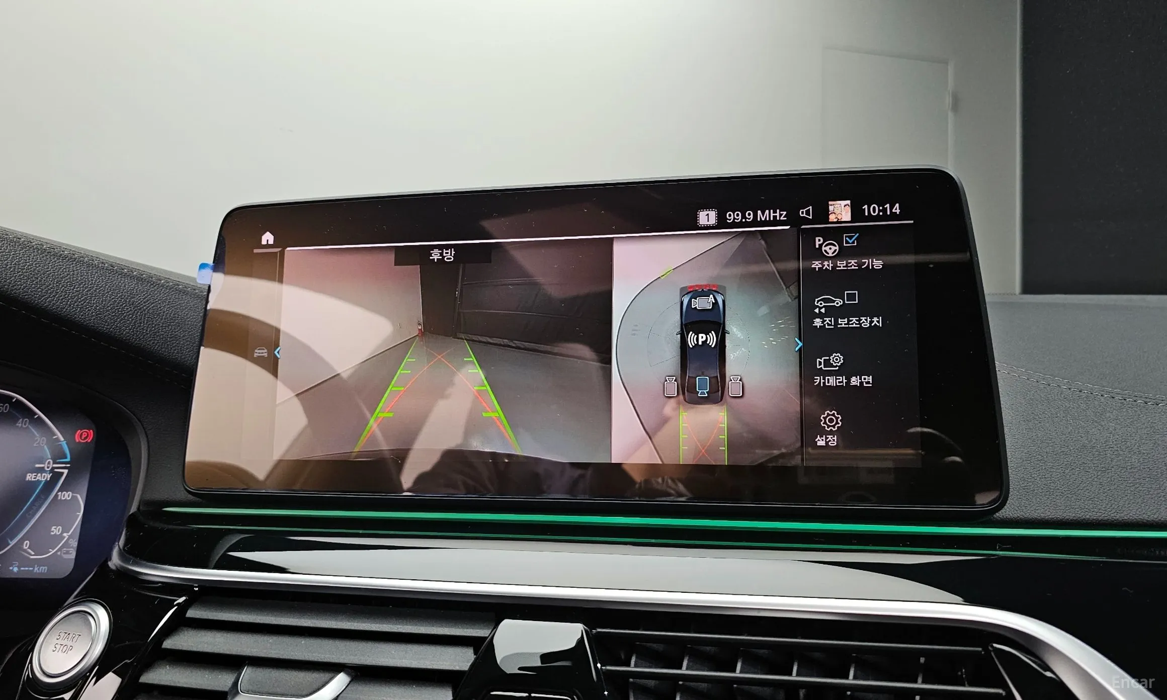 BMW 5 Series (G30) превью 16
