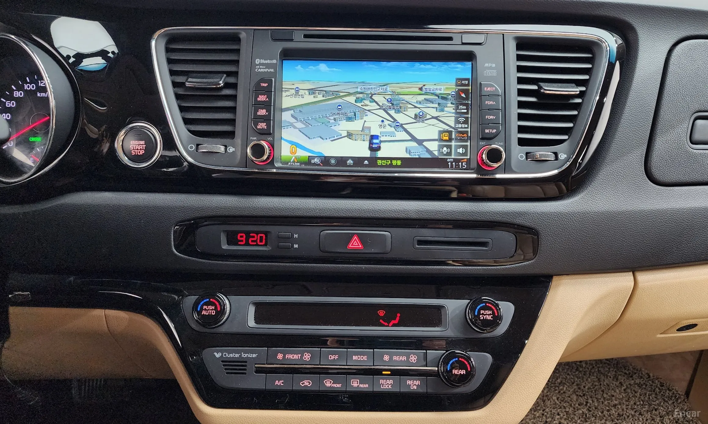 Kia Carnival превью 15