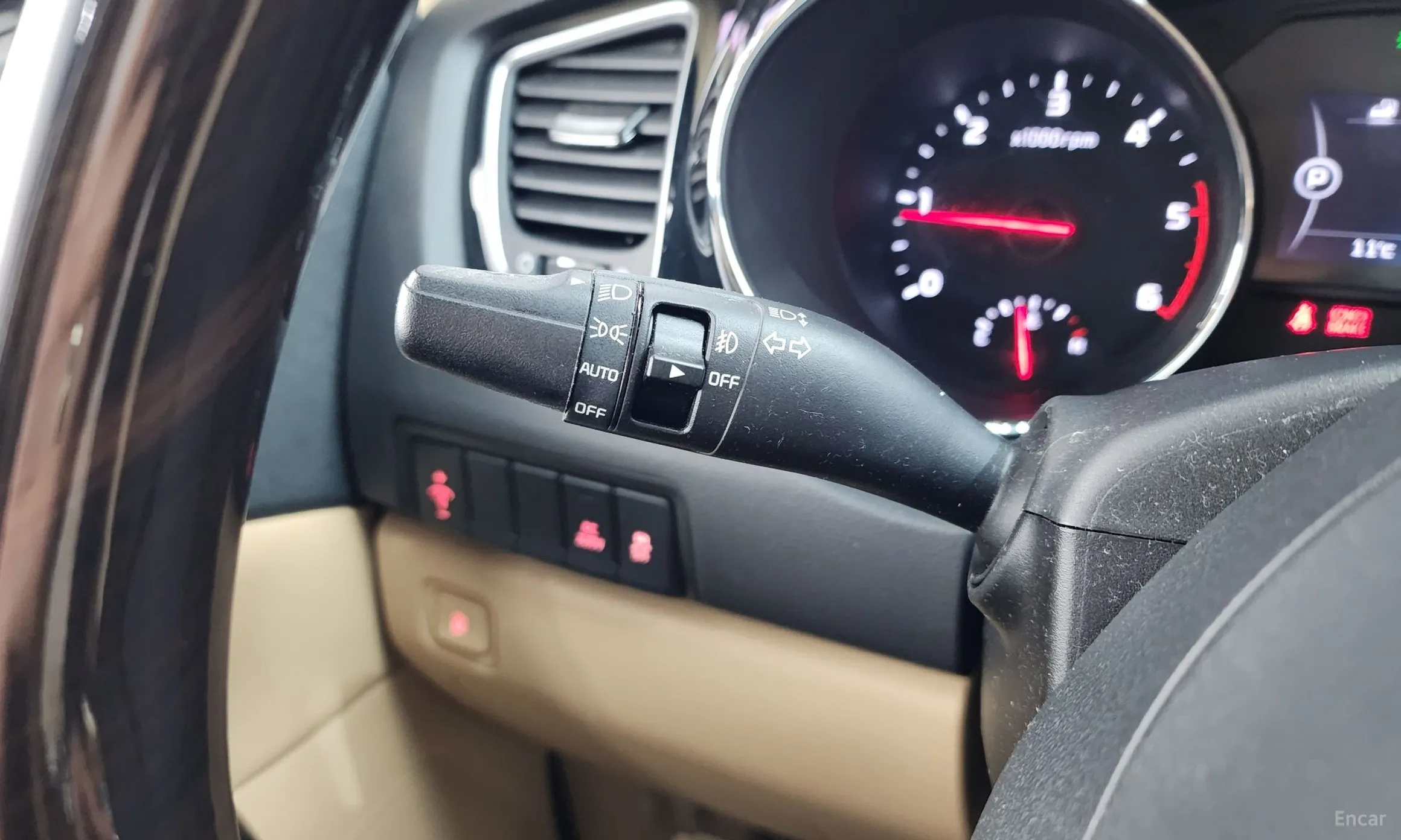 Kia Carnival превью 18