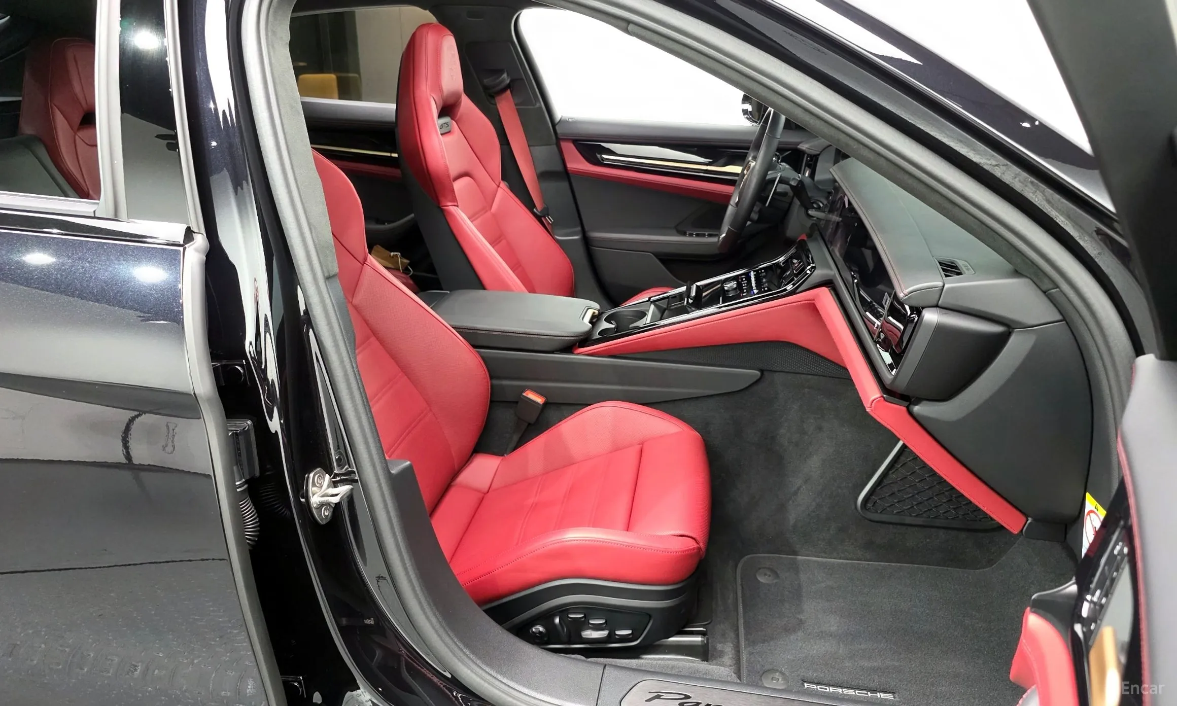 Porsche Panamera (976) превью 10