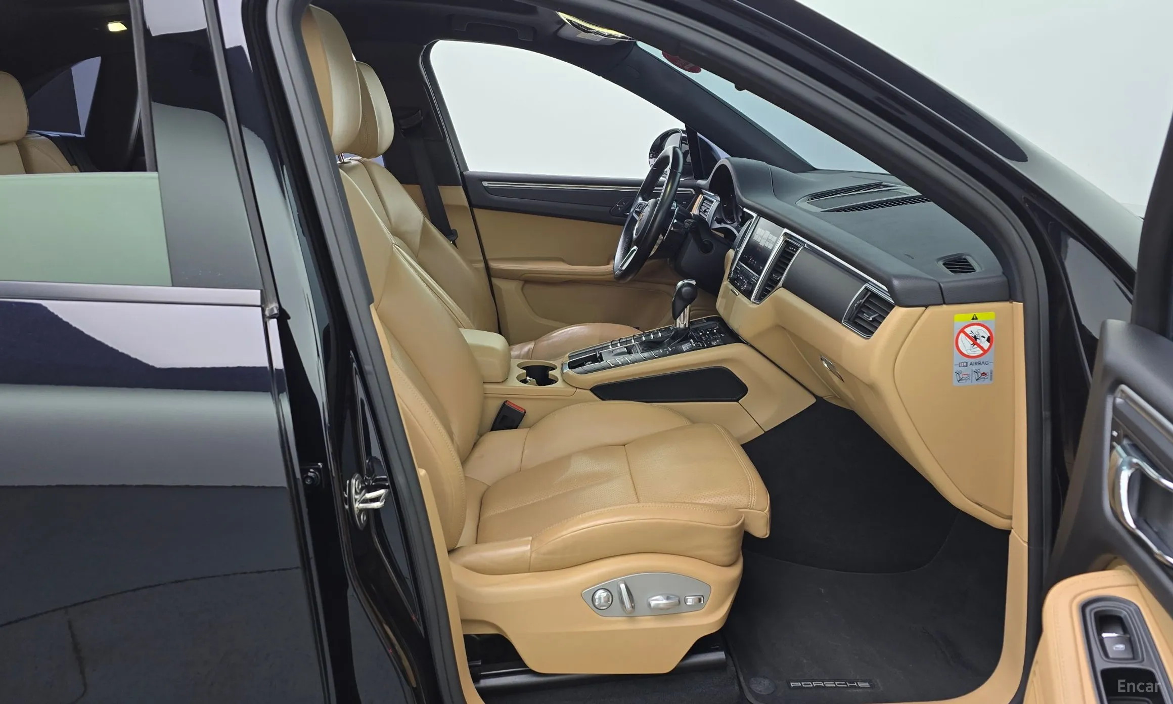 Porsche Macan превью 11