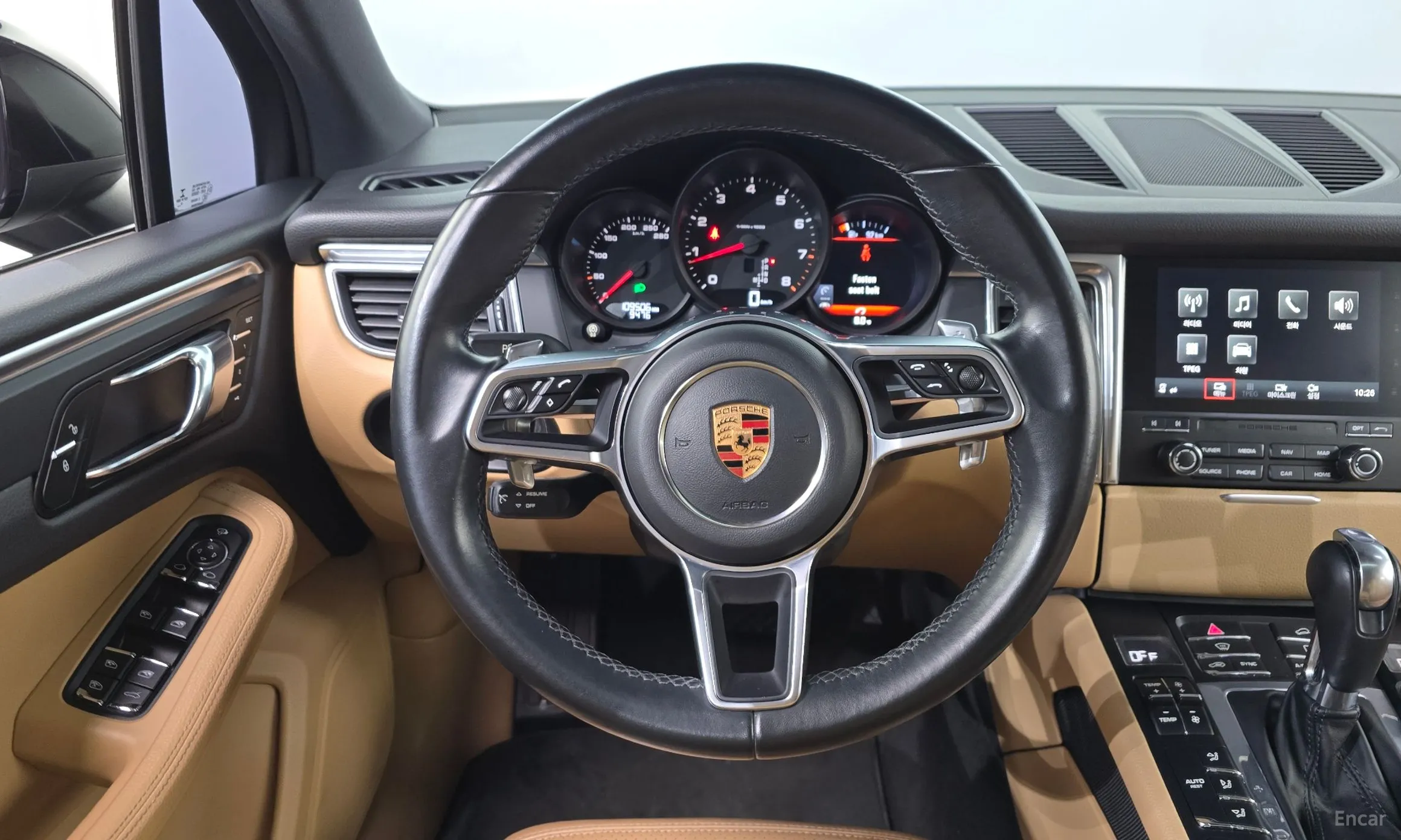 Porsche Macan превью 13