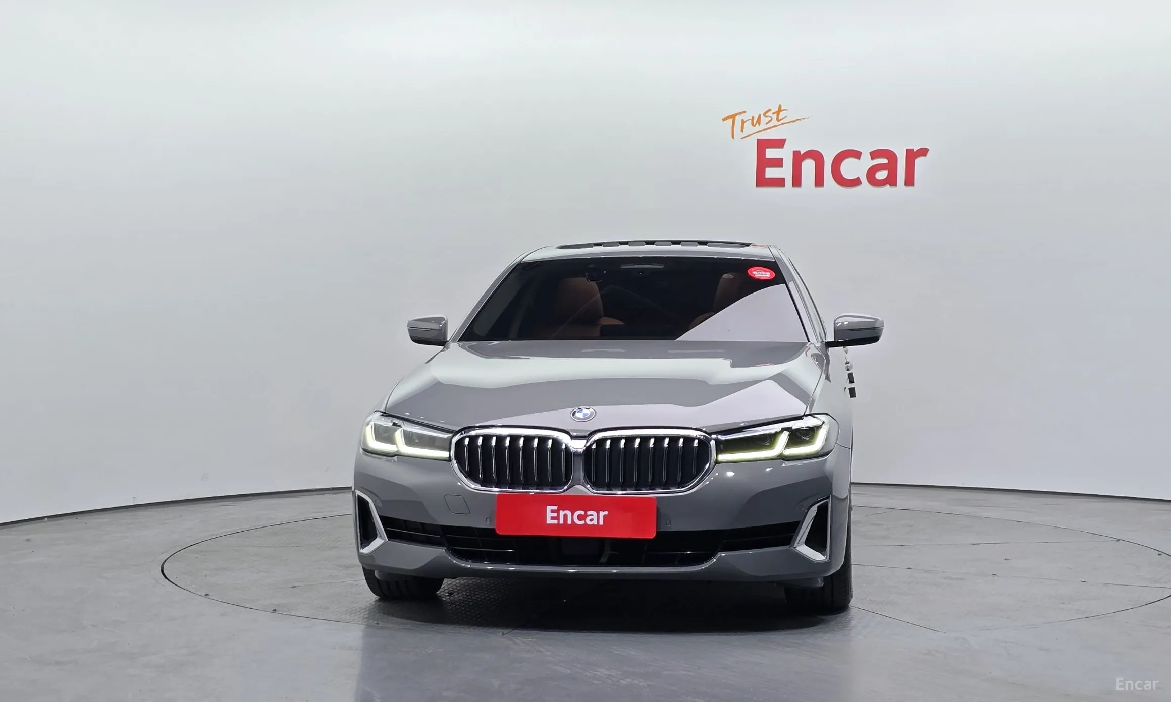 BMW 5 Series (G30) превью 3