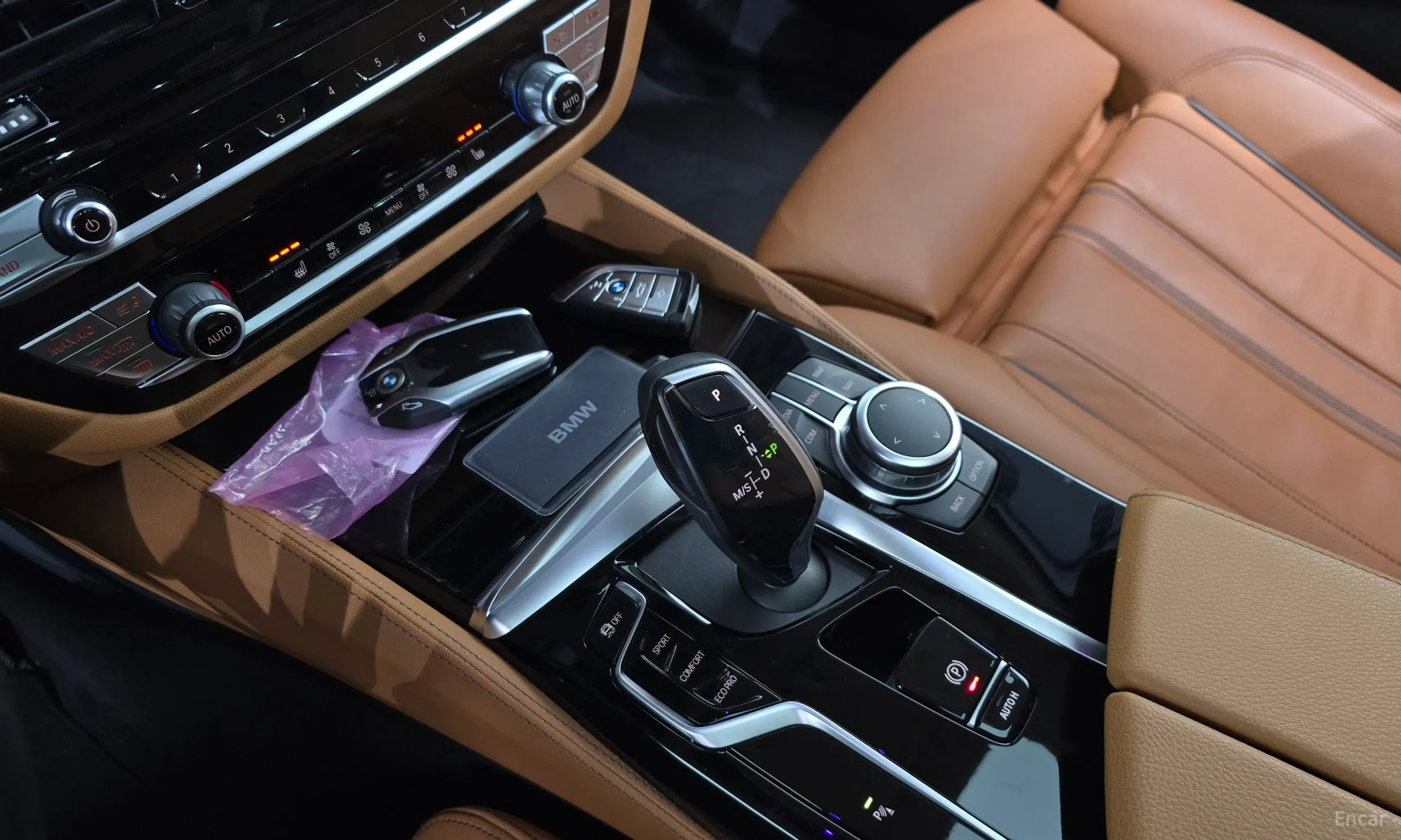BMW 5 Series (G30) превью 9