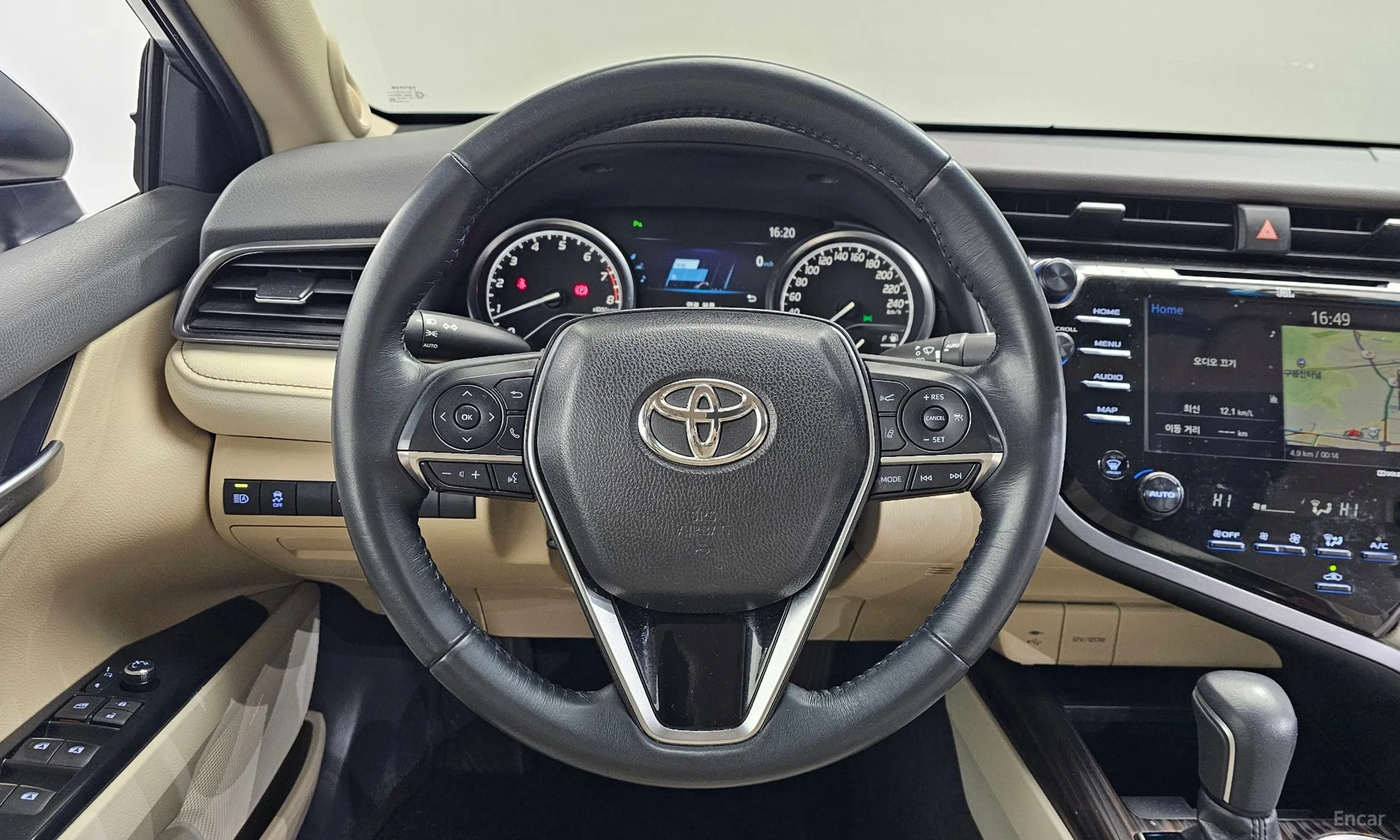 Toyota Camry (XV70) превью 12